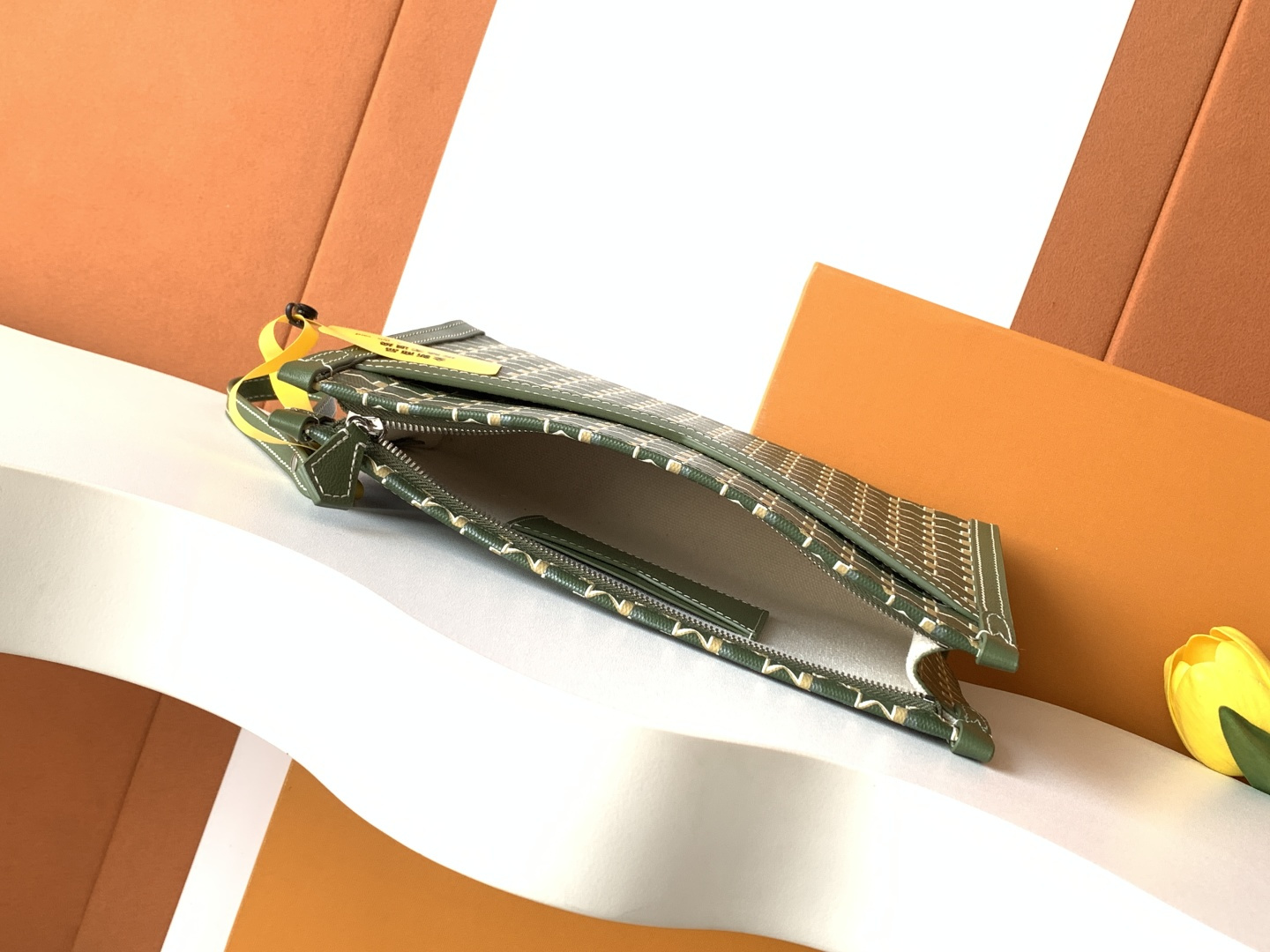 Louis Vuitton Basic Bag M-s