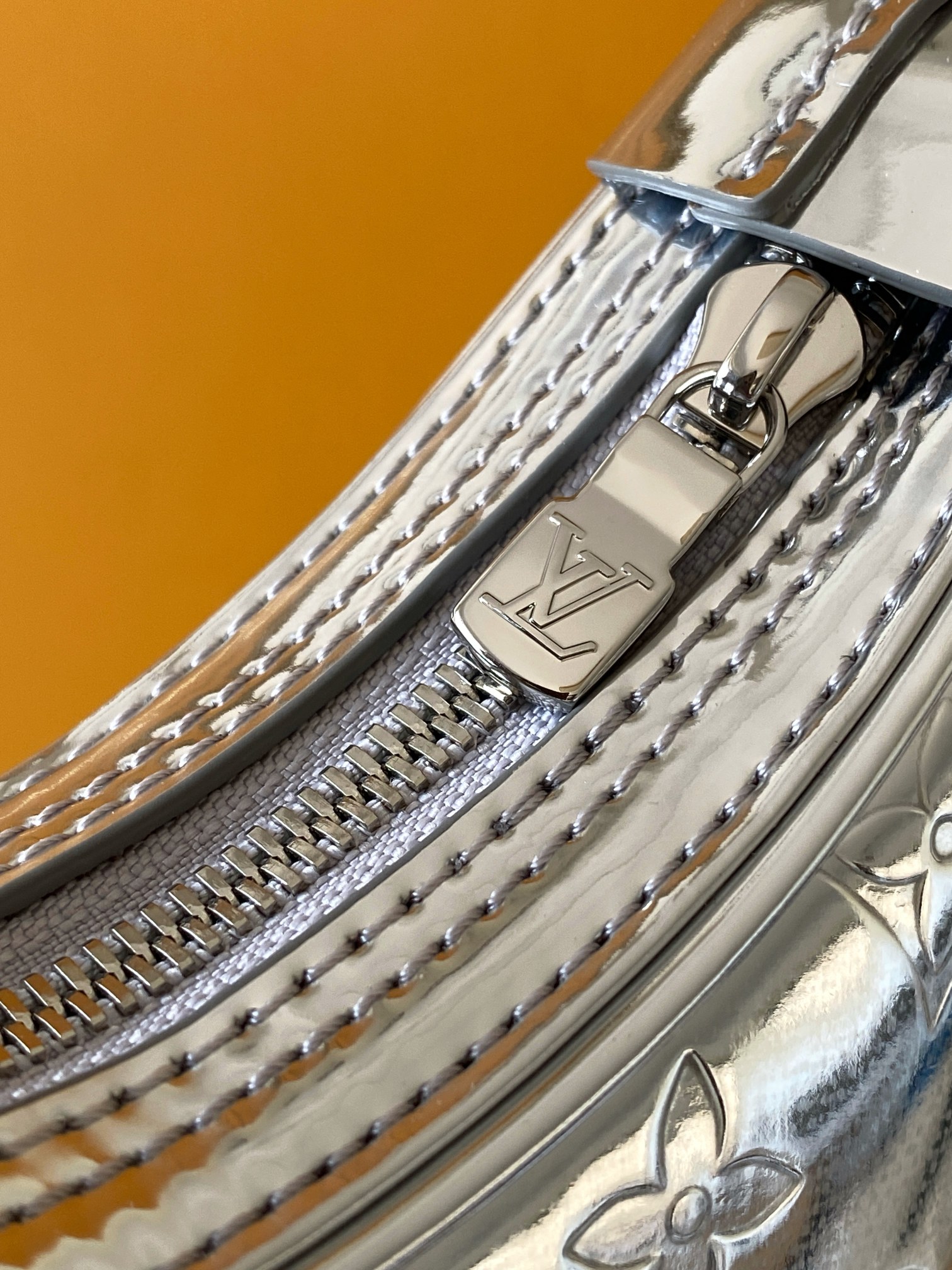 Louis Vuitton Basic Bag Canvas Silver M-l-s