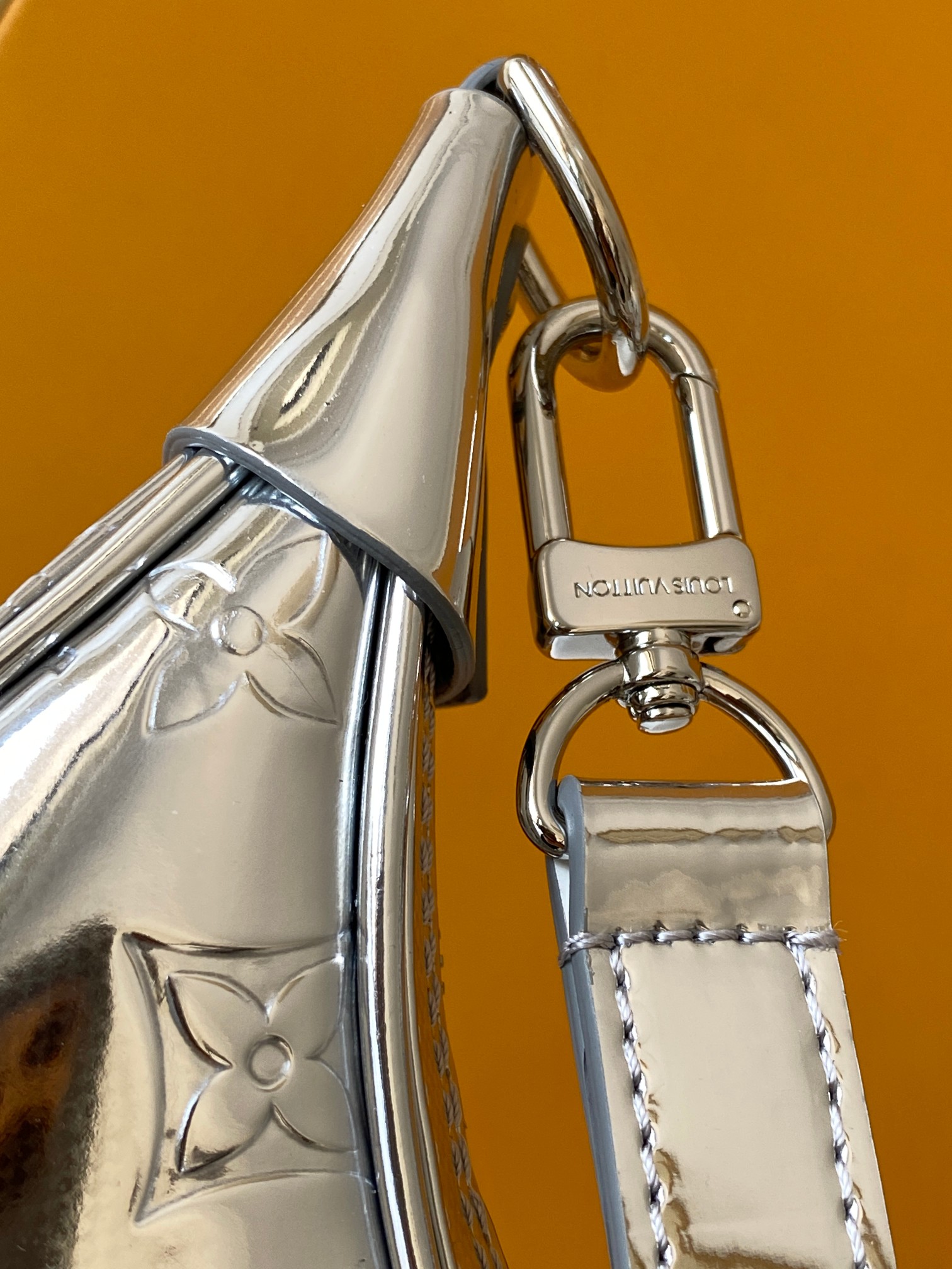 Louis Vuitton Basic Bag Canvas Silver M-l-s