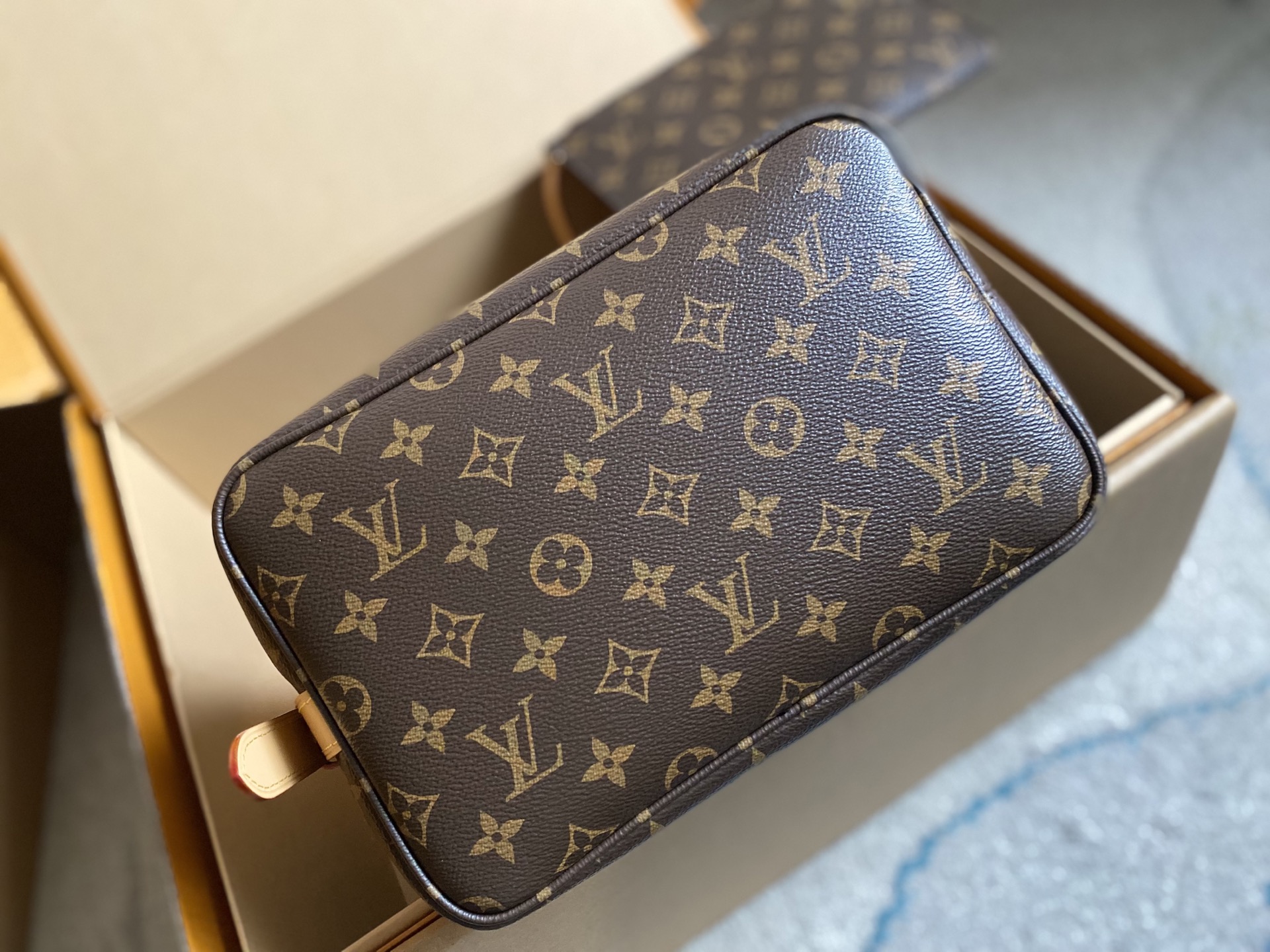 Louis Vuitton Bucket Bag Canvas M-l