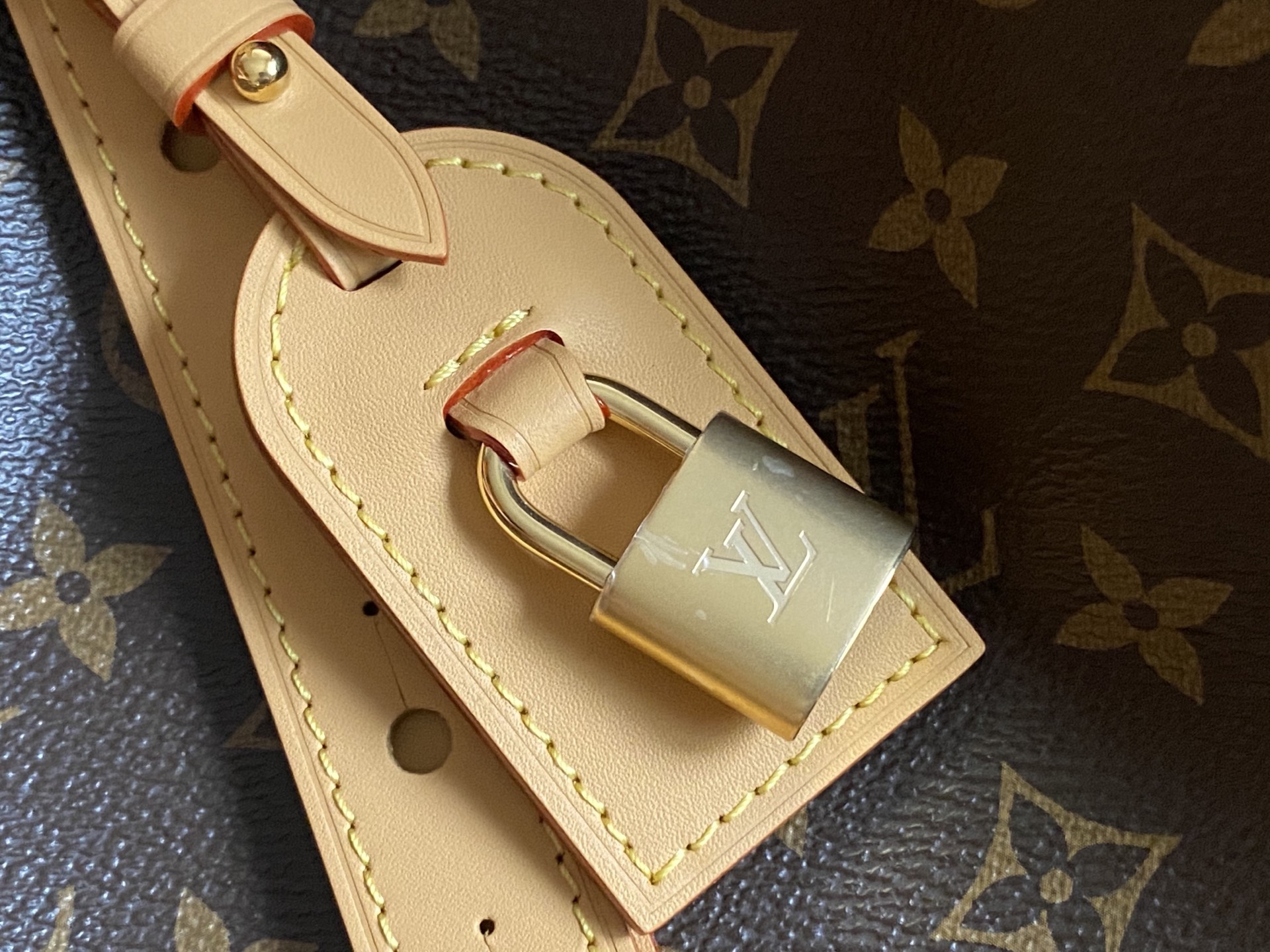 Louis Vuitton Bucket Bag Canvas M-l