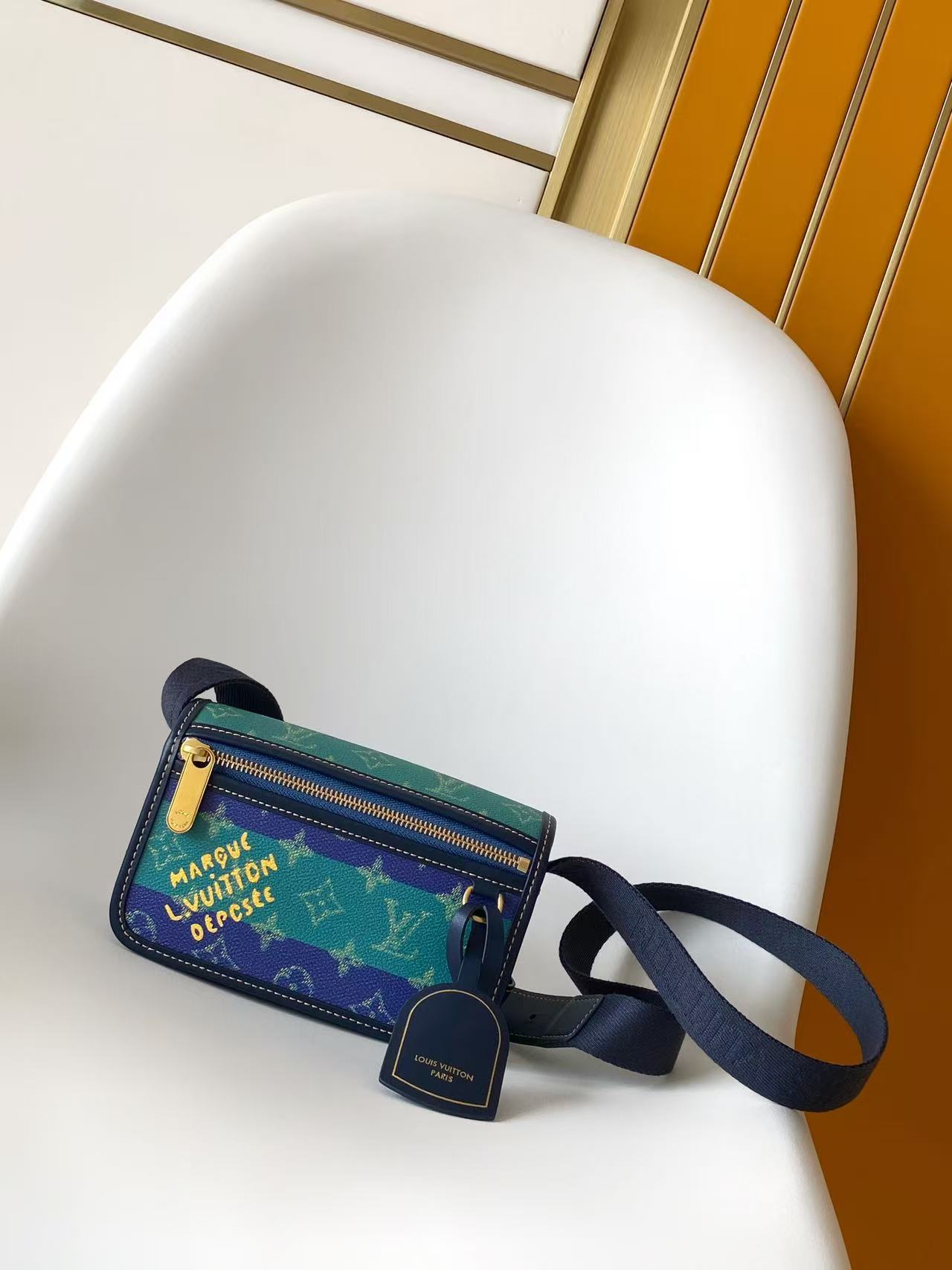 Louis Vuitton Basic Bag M-s