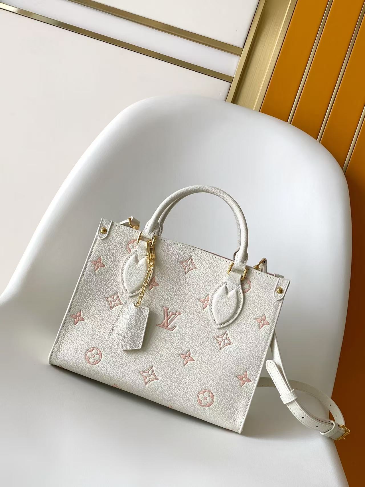 Louis Vuitton Basic Bag Pink M