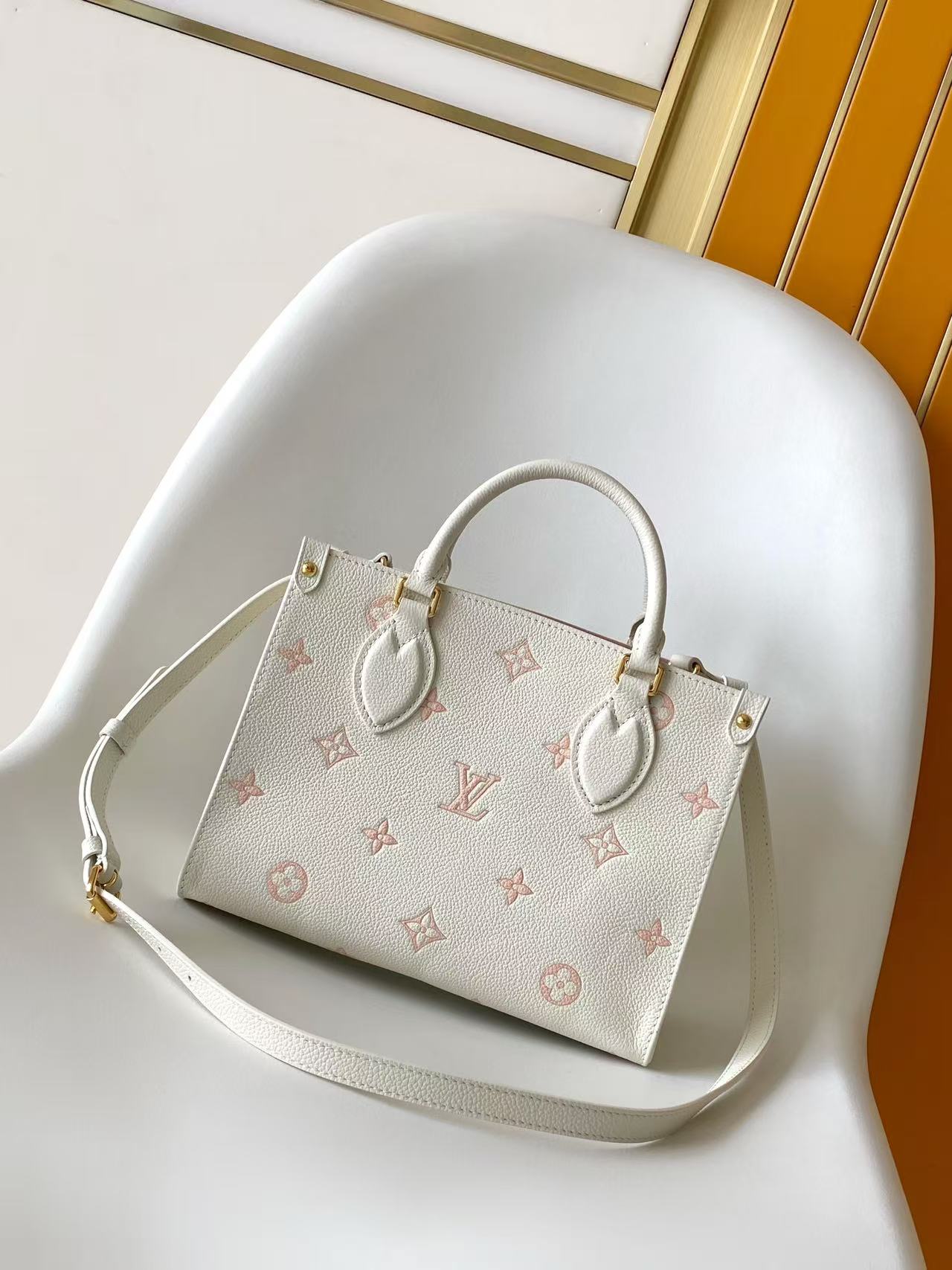 Louis Vuitton Basic Bag Pink M