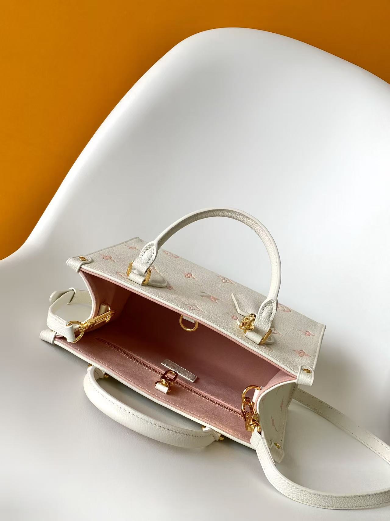 Louis Vuitton Basic Bag Pink M