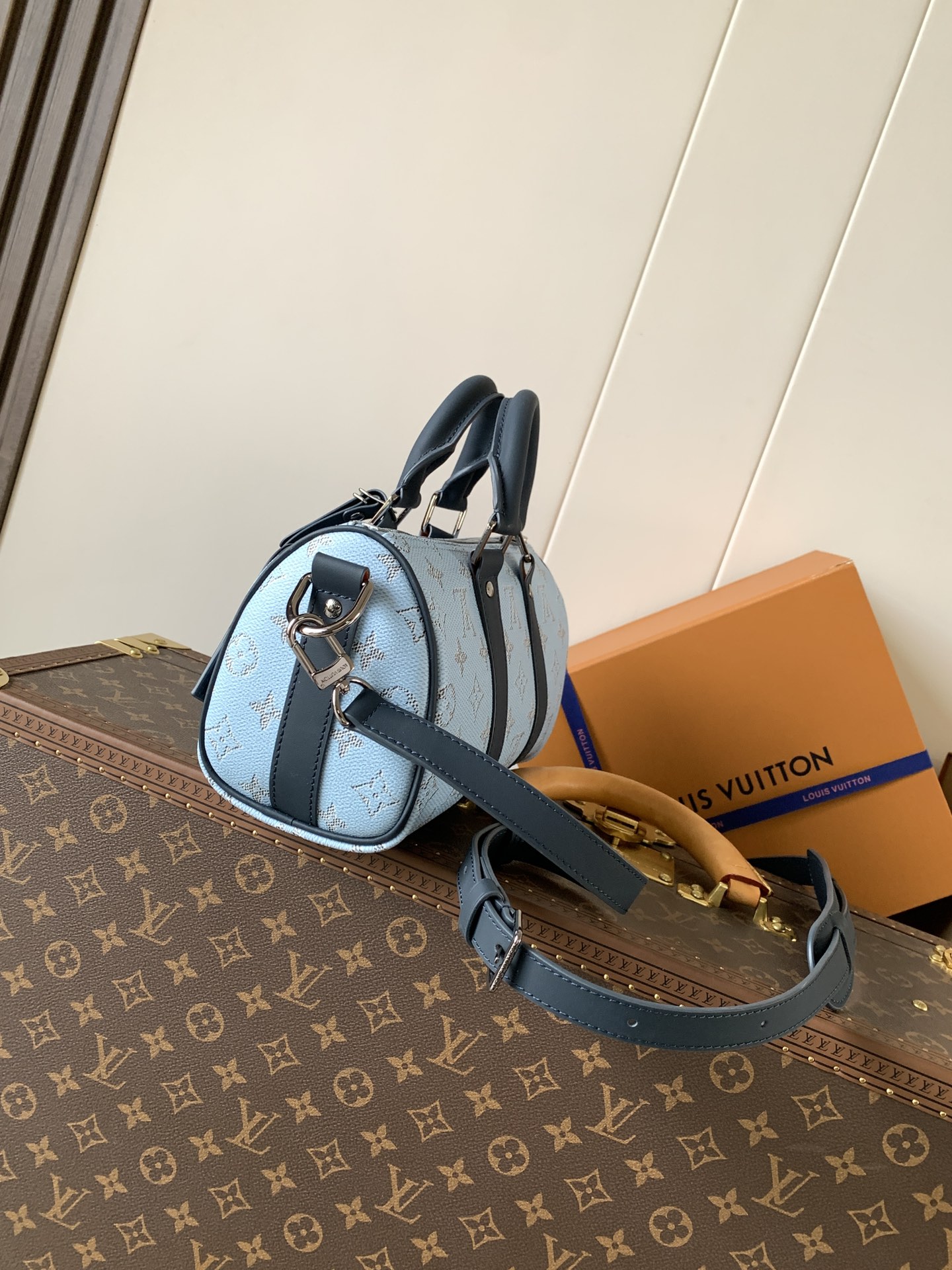 Louis Vuitton Basic Bag Cow Leather Blue 25cm-m-l