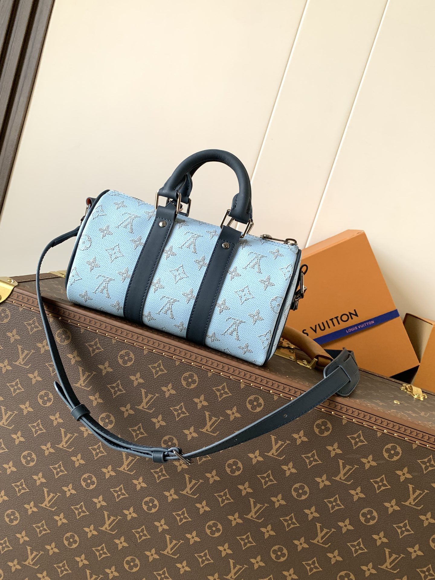 Louis Vuitton Basic Bag Cow Leather Blue 25cm-m-l