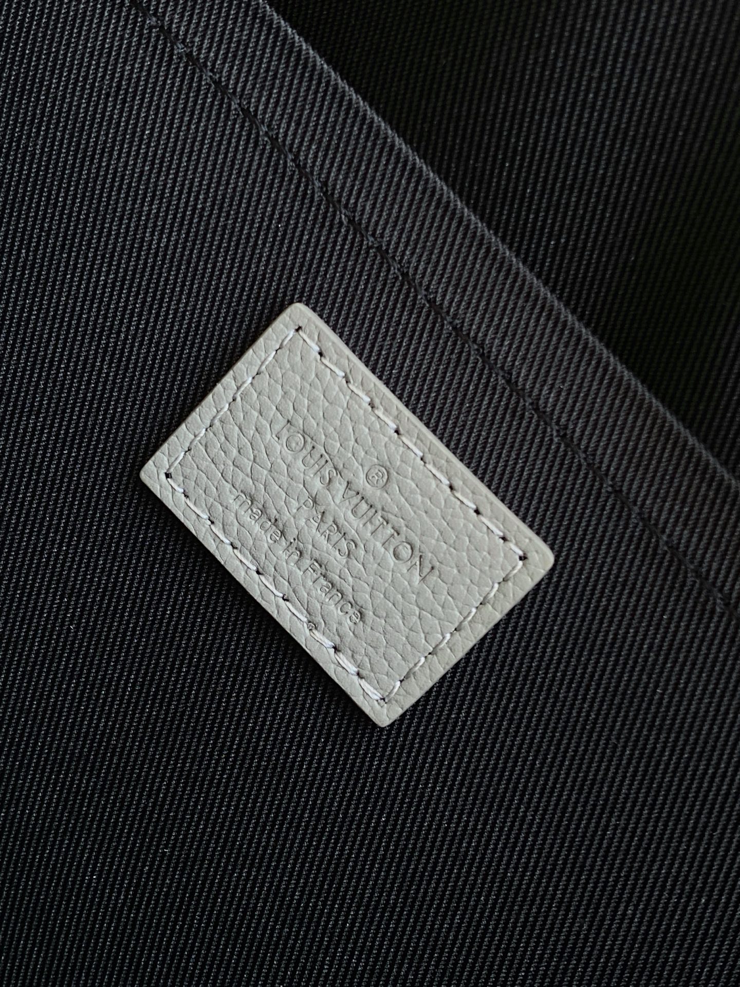 Louis Vuitton Basic Bag Cow Leather Black M-l-s