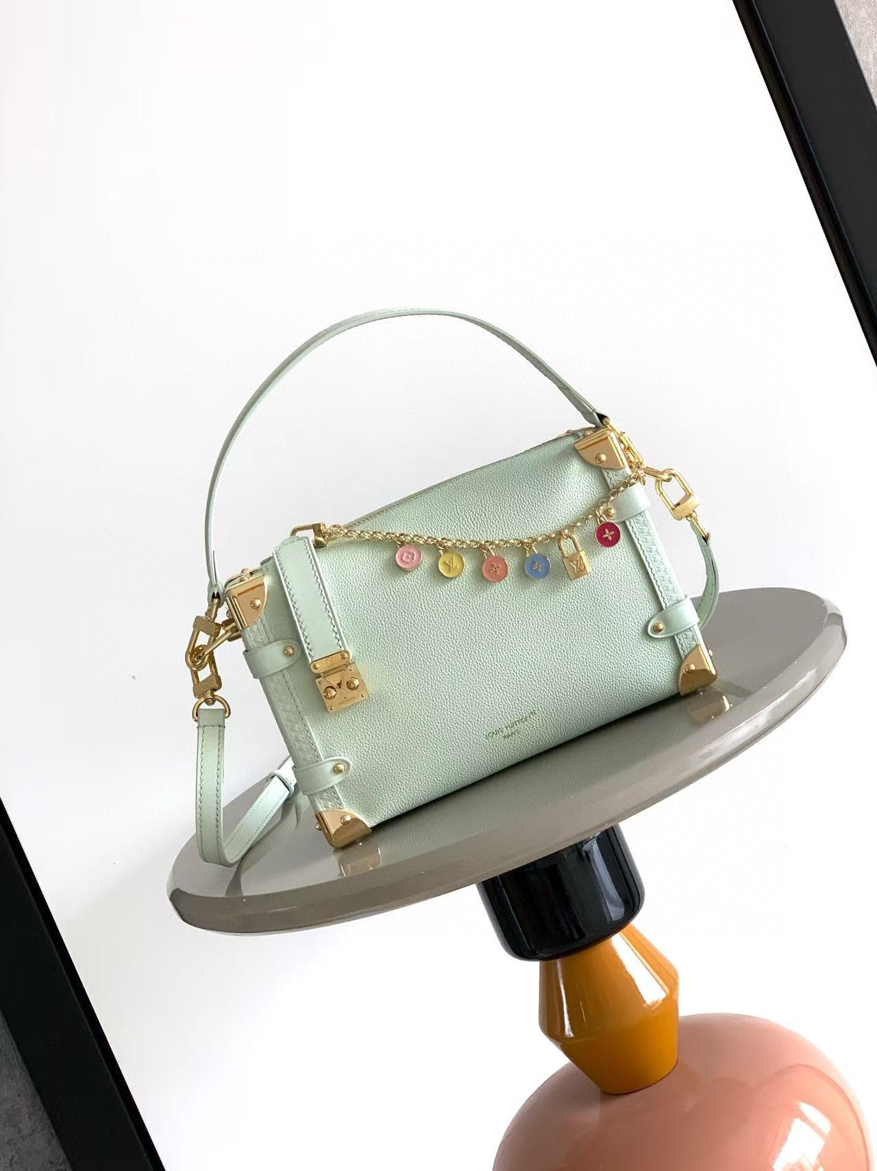 Louis Vuitton Basic Bag Cow Leather M-l-s