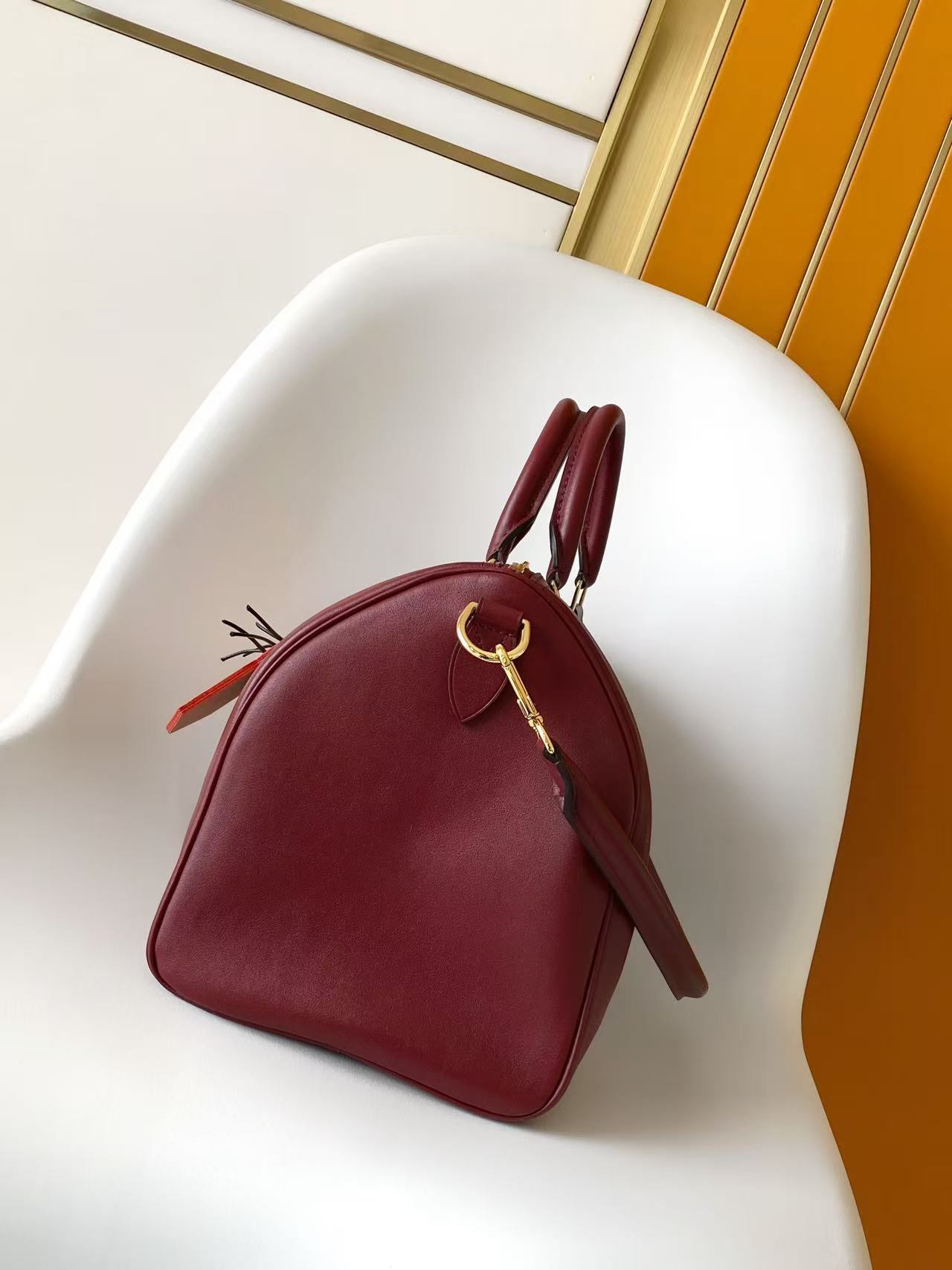 Louis Vuitton Basic Bag Cow Leather M-l-s