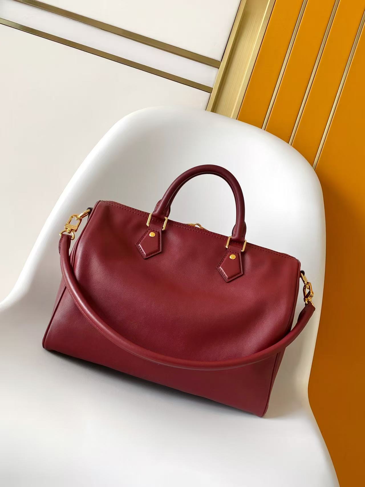 Louis Vuitton Basic Bag Cow Leather M-l-s