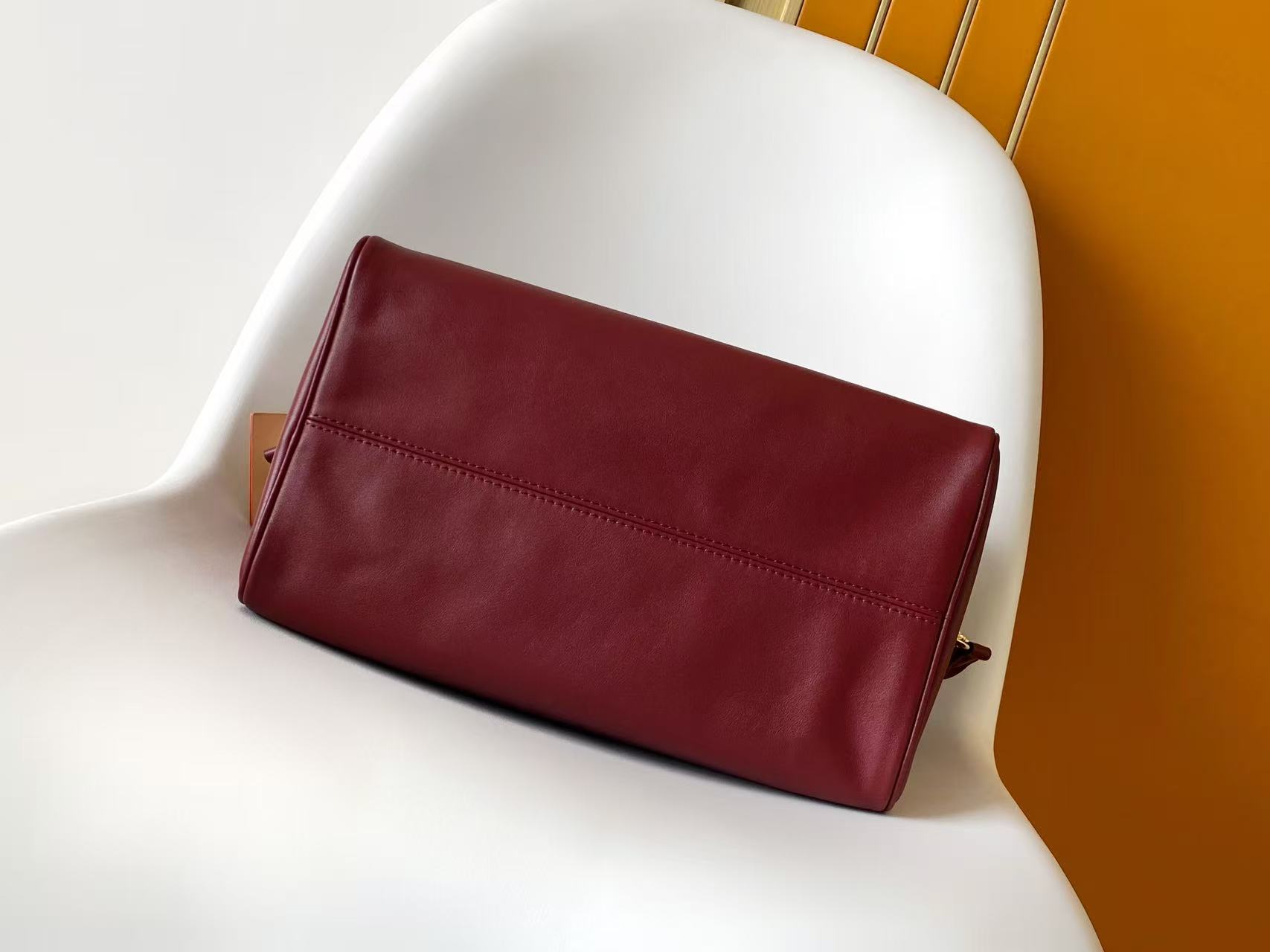 Louis Vuitton Basic Bag Cow Leather M-l-s