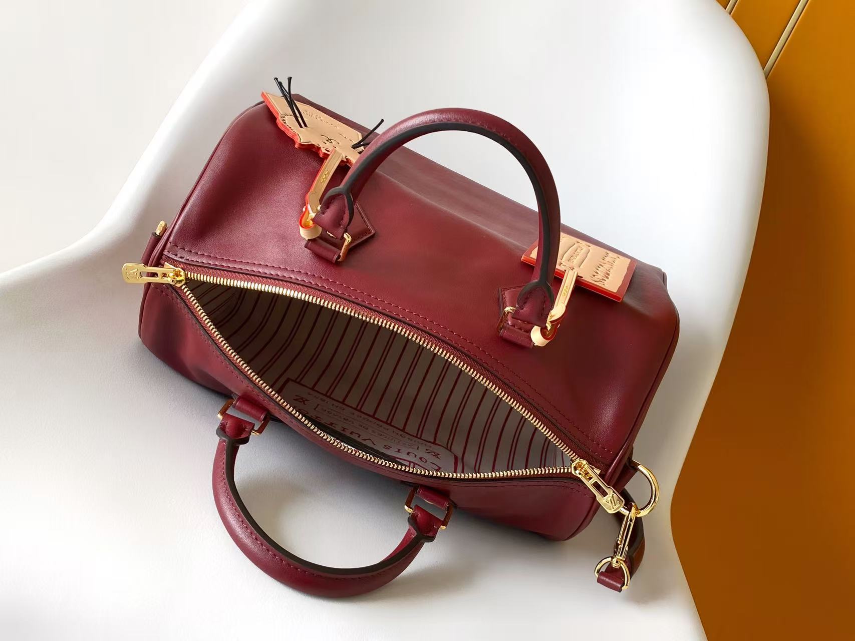 Louis Vuitton Basic Bag Cow Leather M-l-s