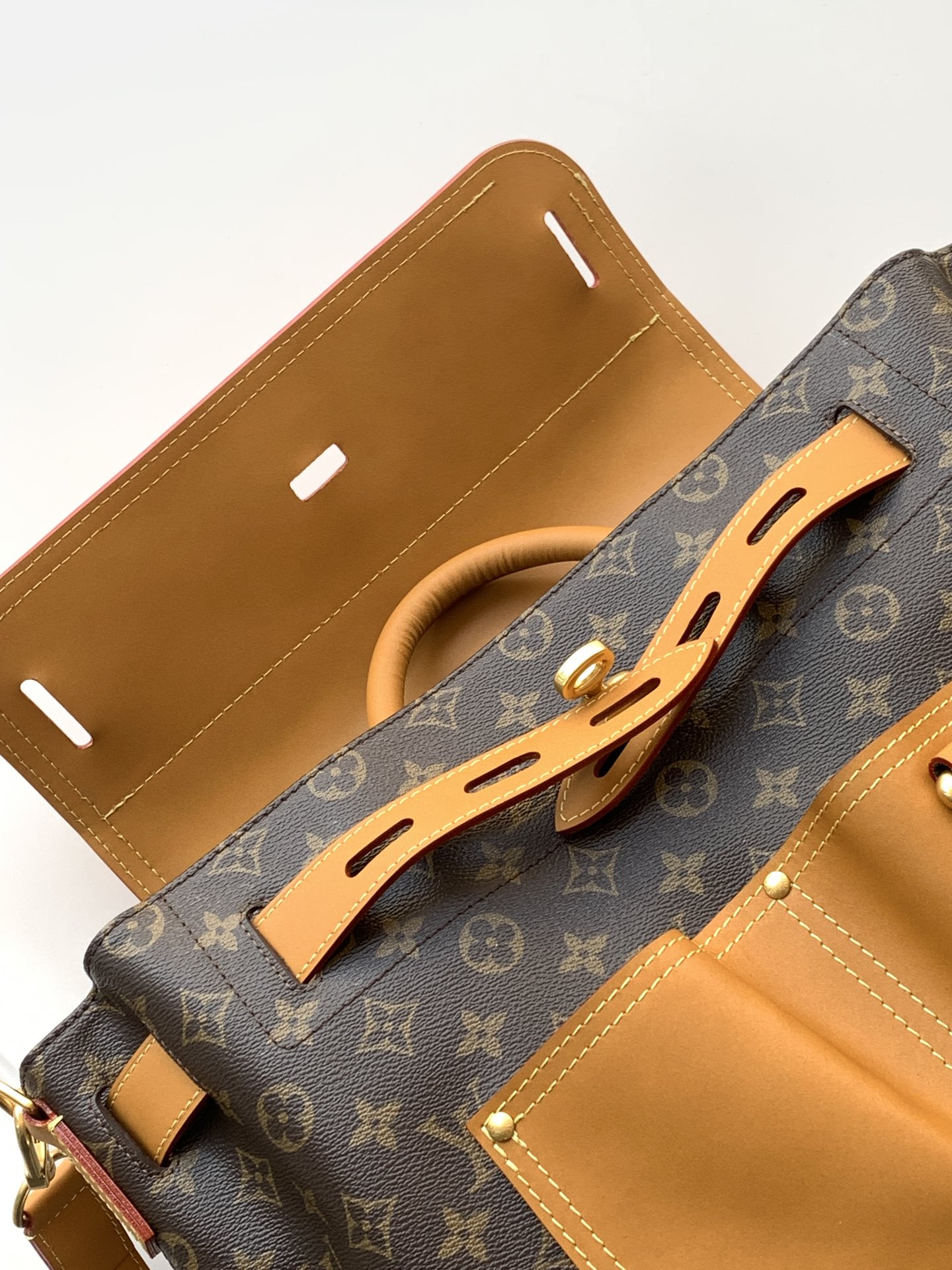 Louis Vuitton Basic Bag Canvas M-l-s