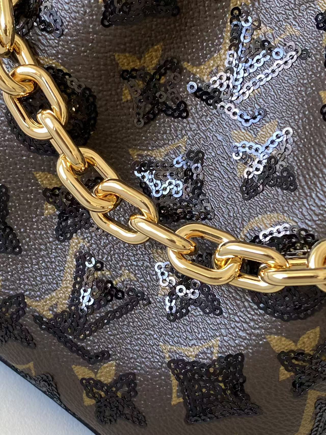 Louis Vuitton Basic Bag Canvas M-l-s