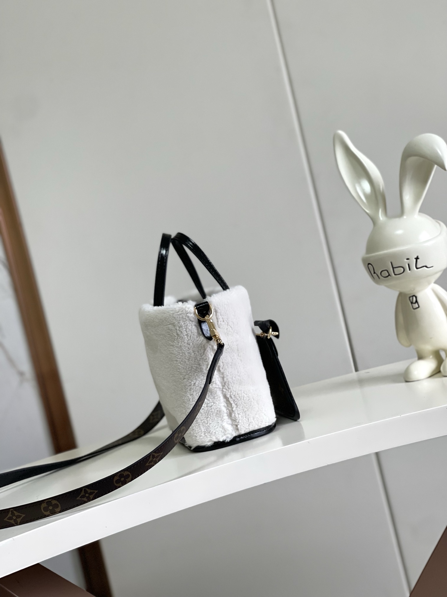 Louis Vuitton Basic Bag Canvas M-l-s