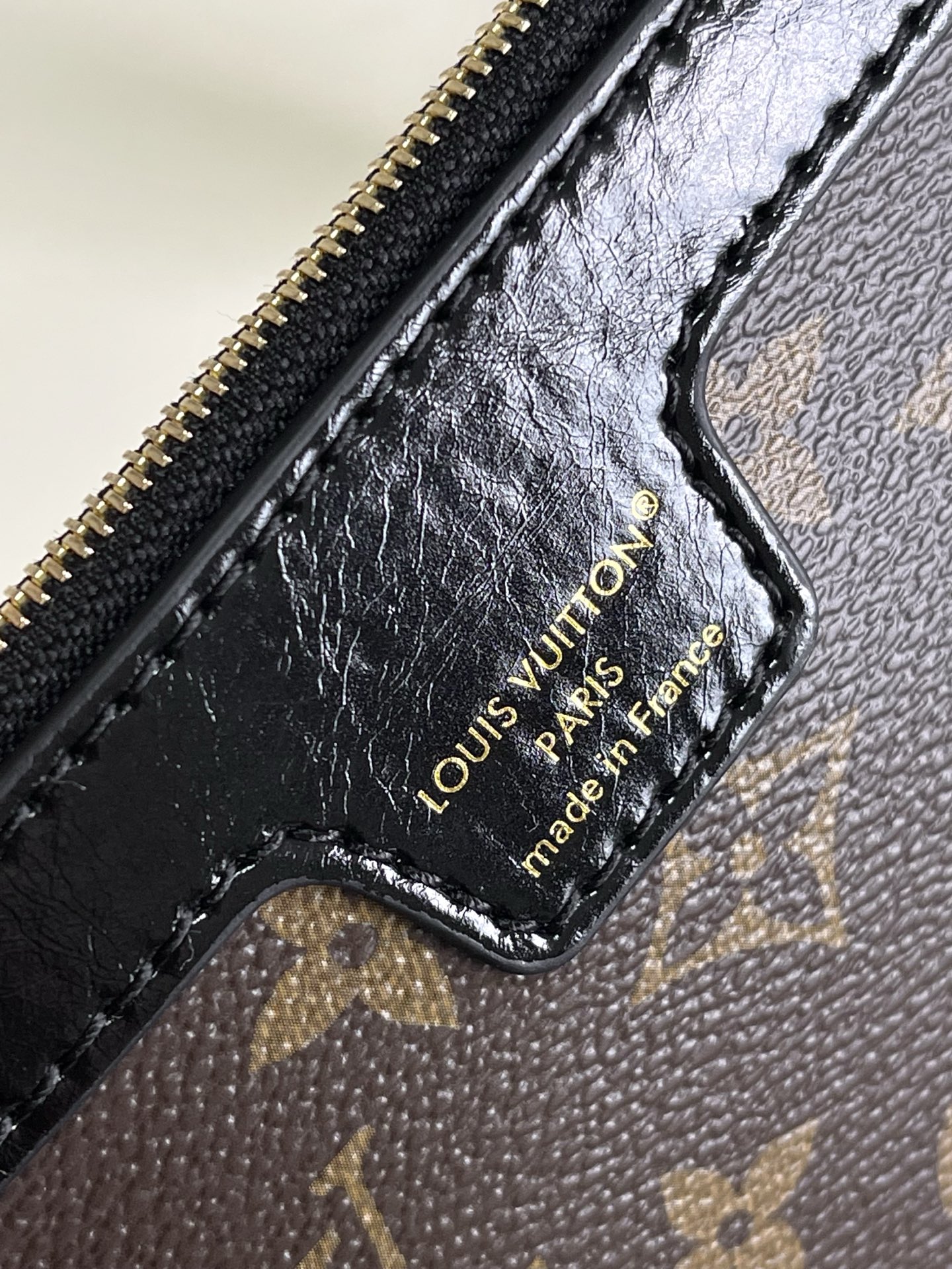 Louis Vuitton Basic Bag Canvas M-l-s