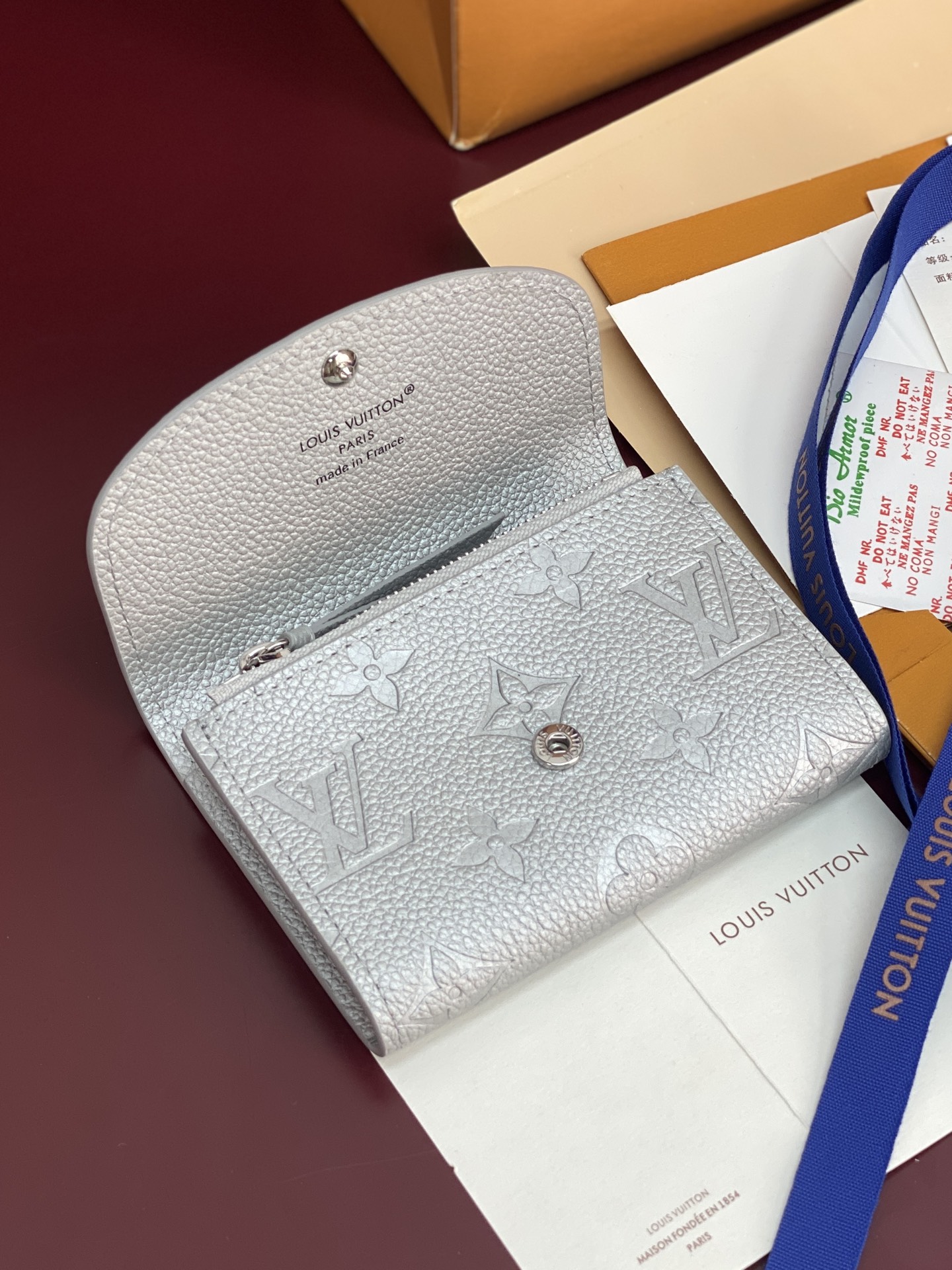 Louis Vuitton Basic Bag M-l-s