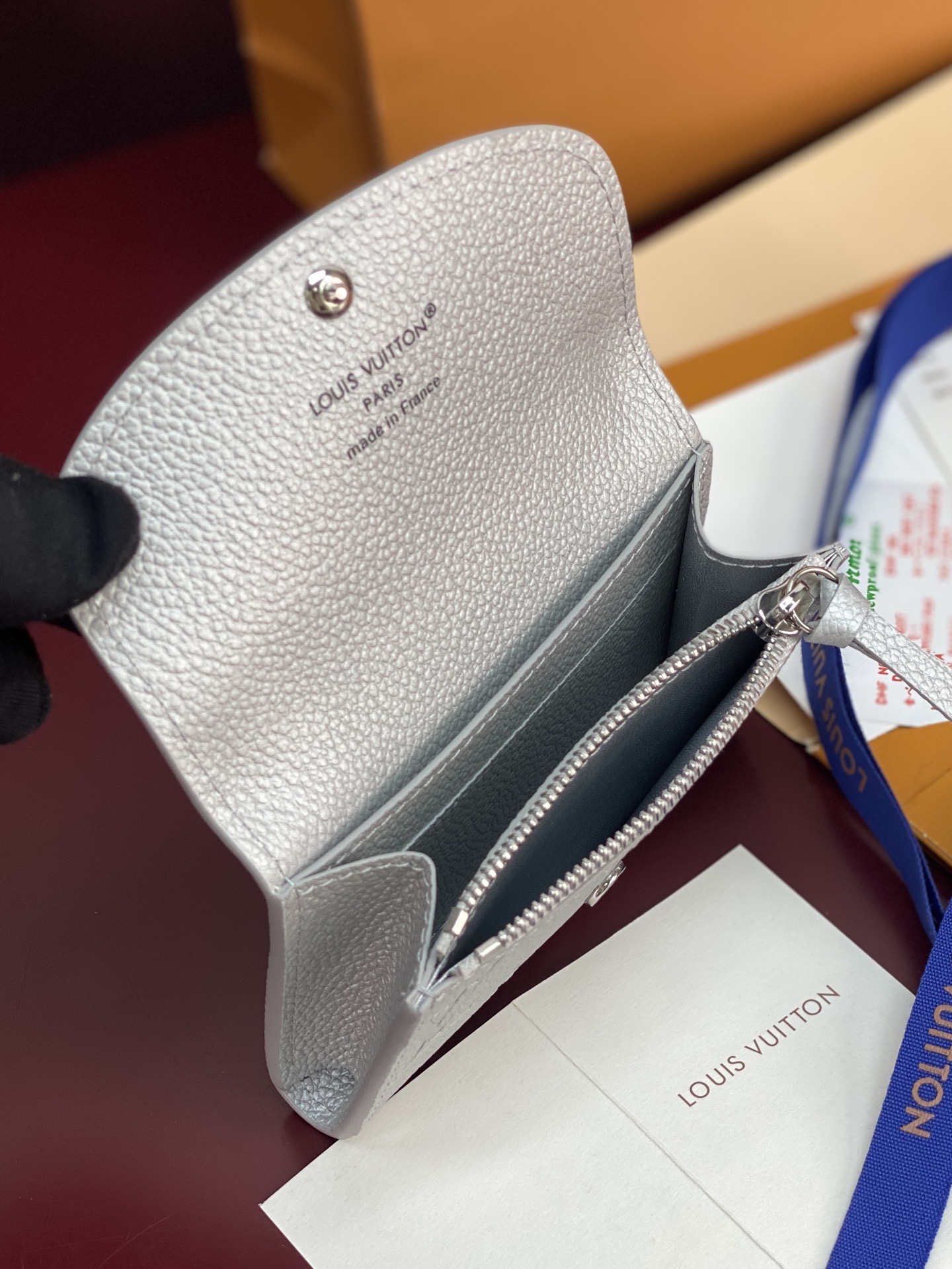 Louis Vuitton Basic Bag M-l-s