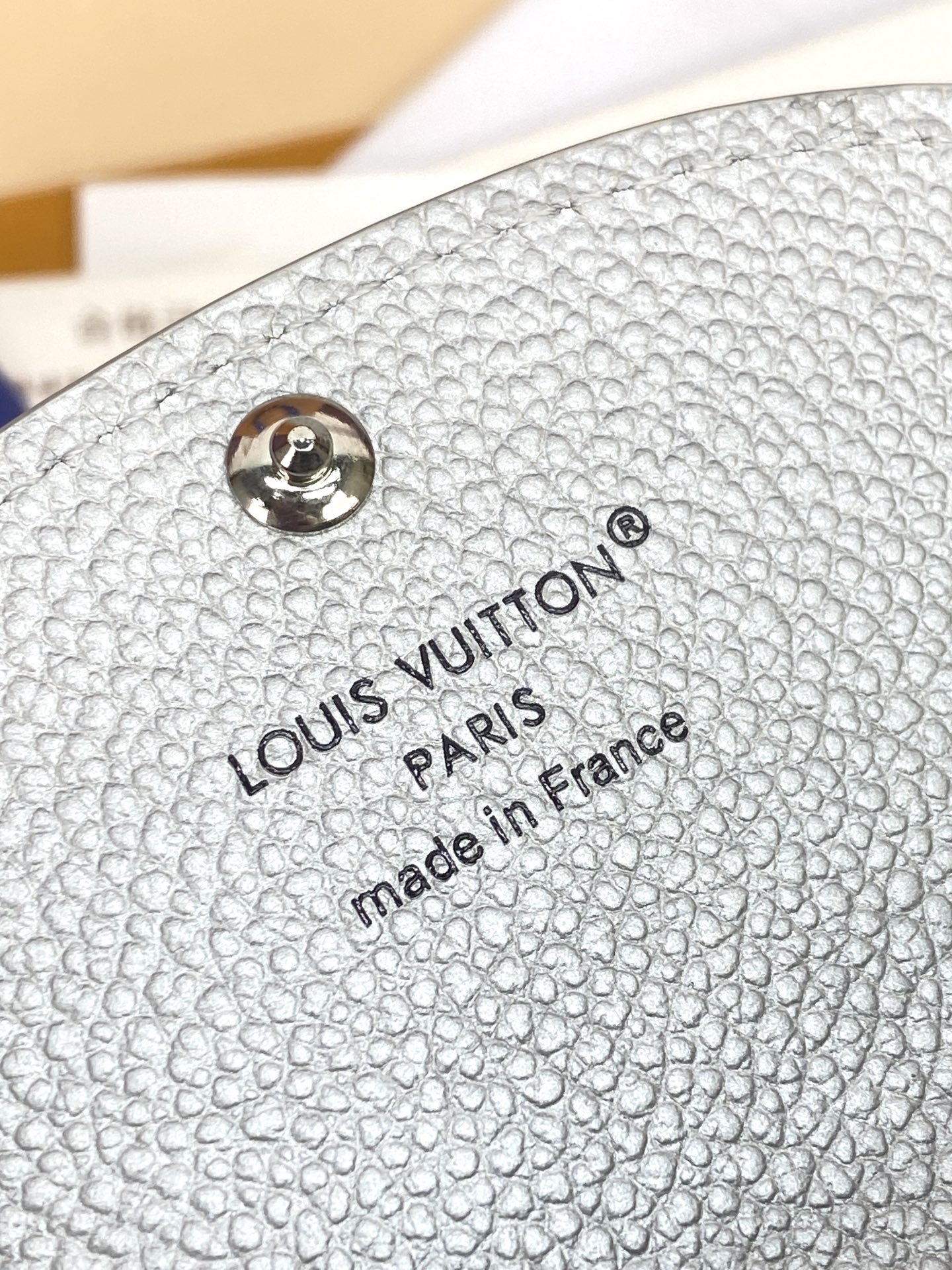 Louis Vuitton Basic Bag M-l-s