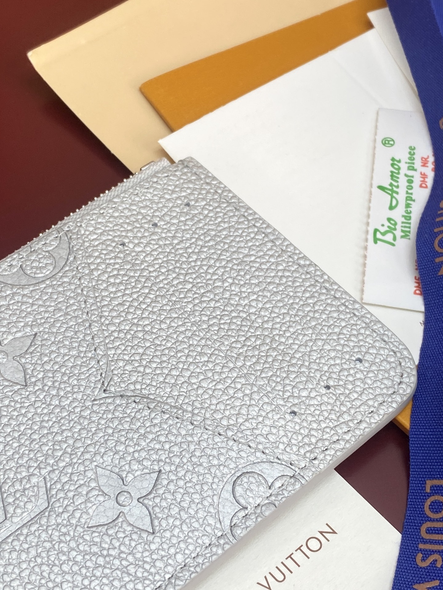 Louis Vuitton Basic Bag Cow Leather M