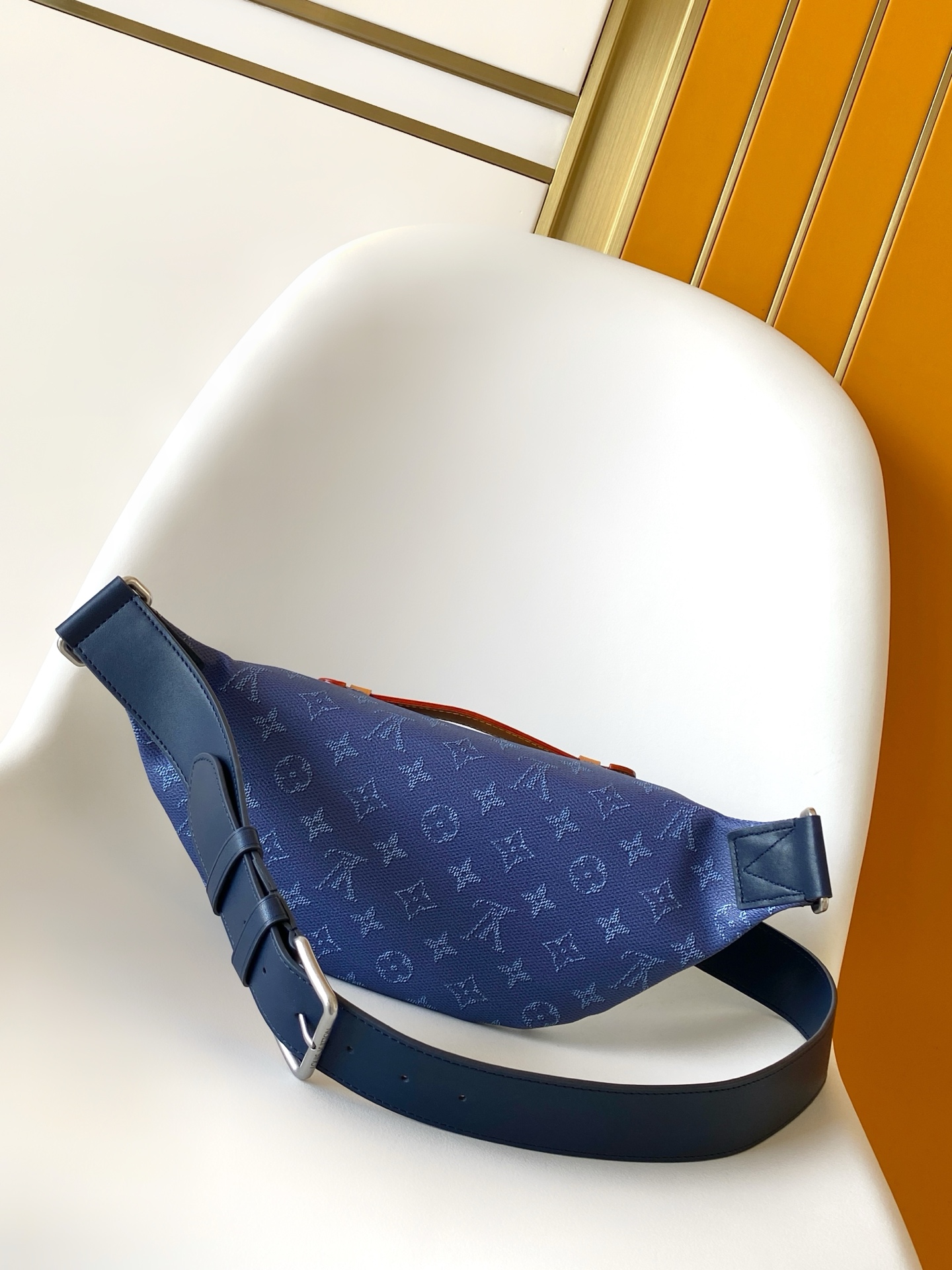 Louis Vuitton Basic Bag Cow Leather Black M-s