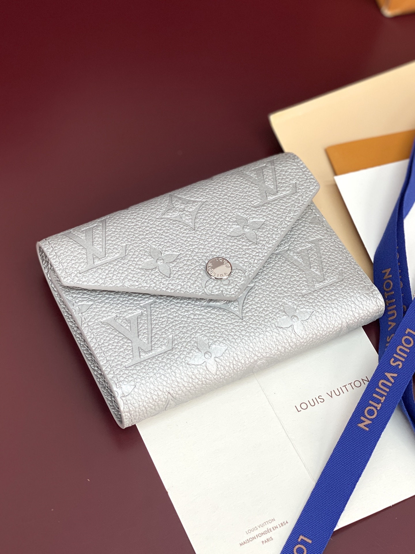 Louis Vuitton Basic Bag Cow Leather Silver M