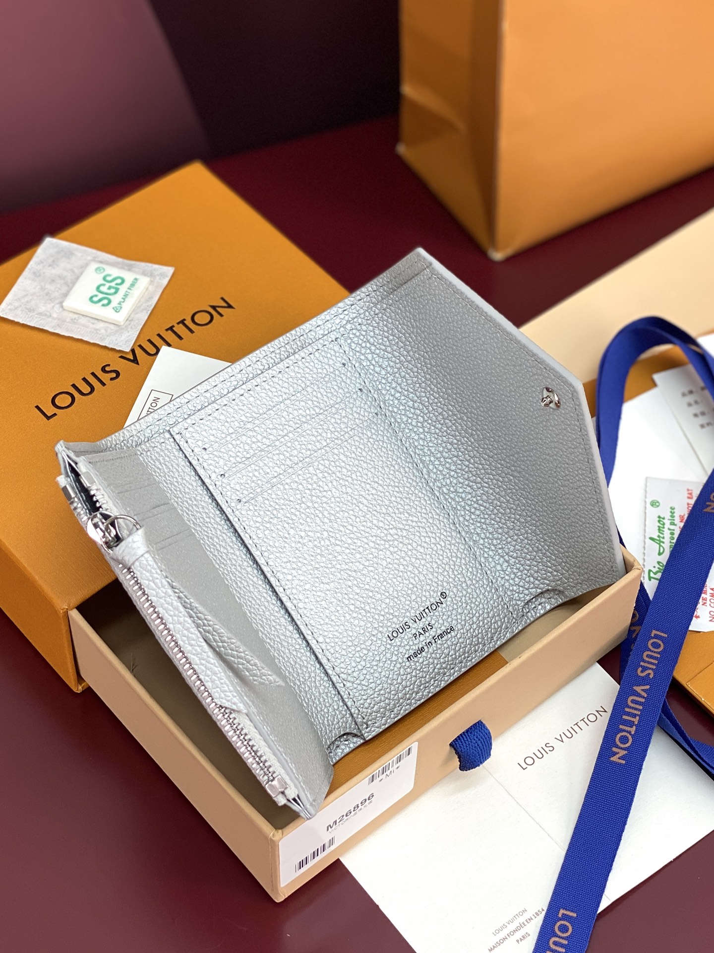 Louis Vuitton Basic Bag Cow Leather Silver M