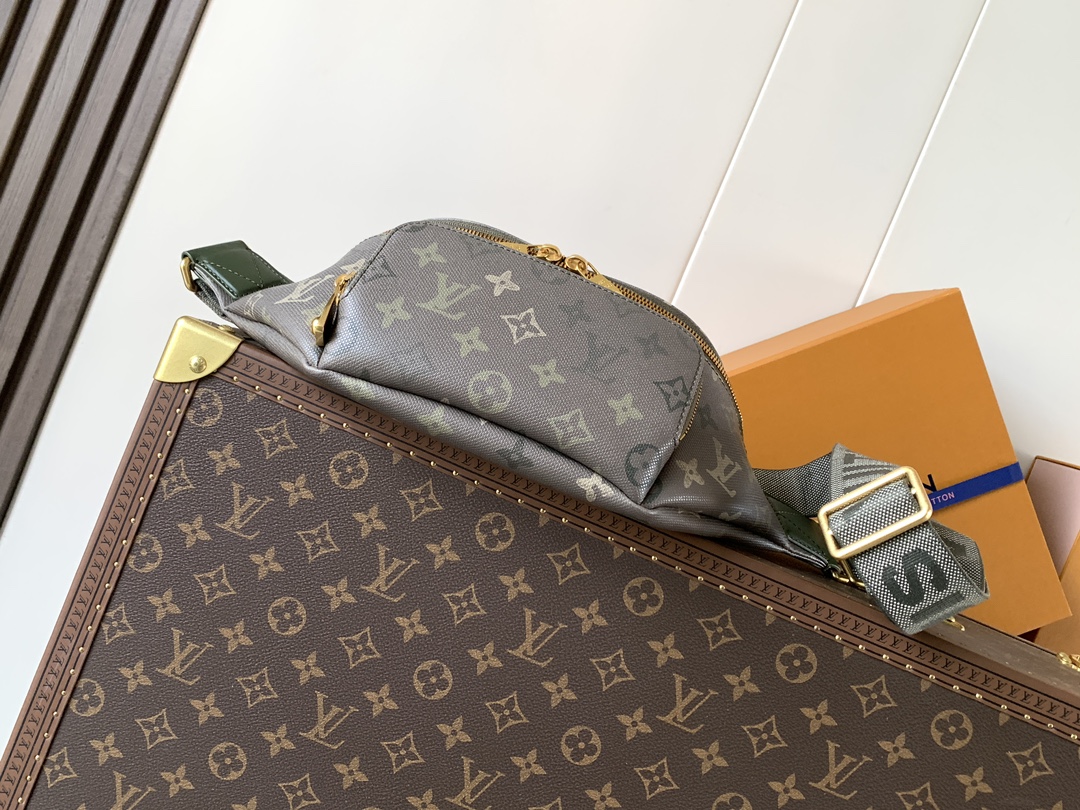 Louis Vuitton Basic Bag Canvas Green M-l-s