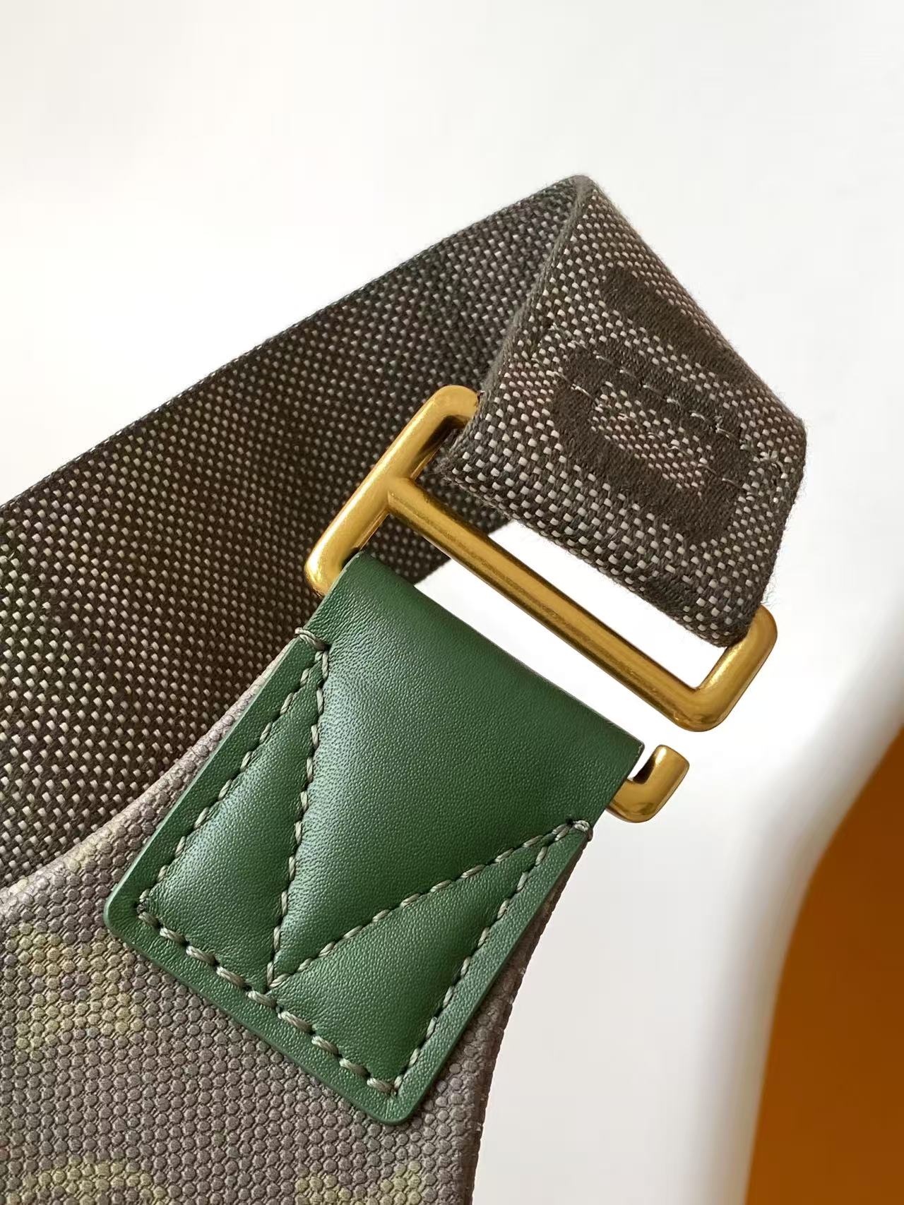 Louis Vuitton Basic Bag Canvas Green M-l-s