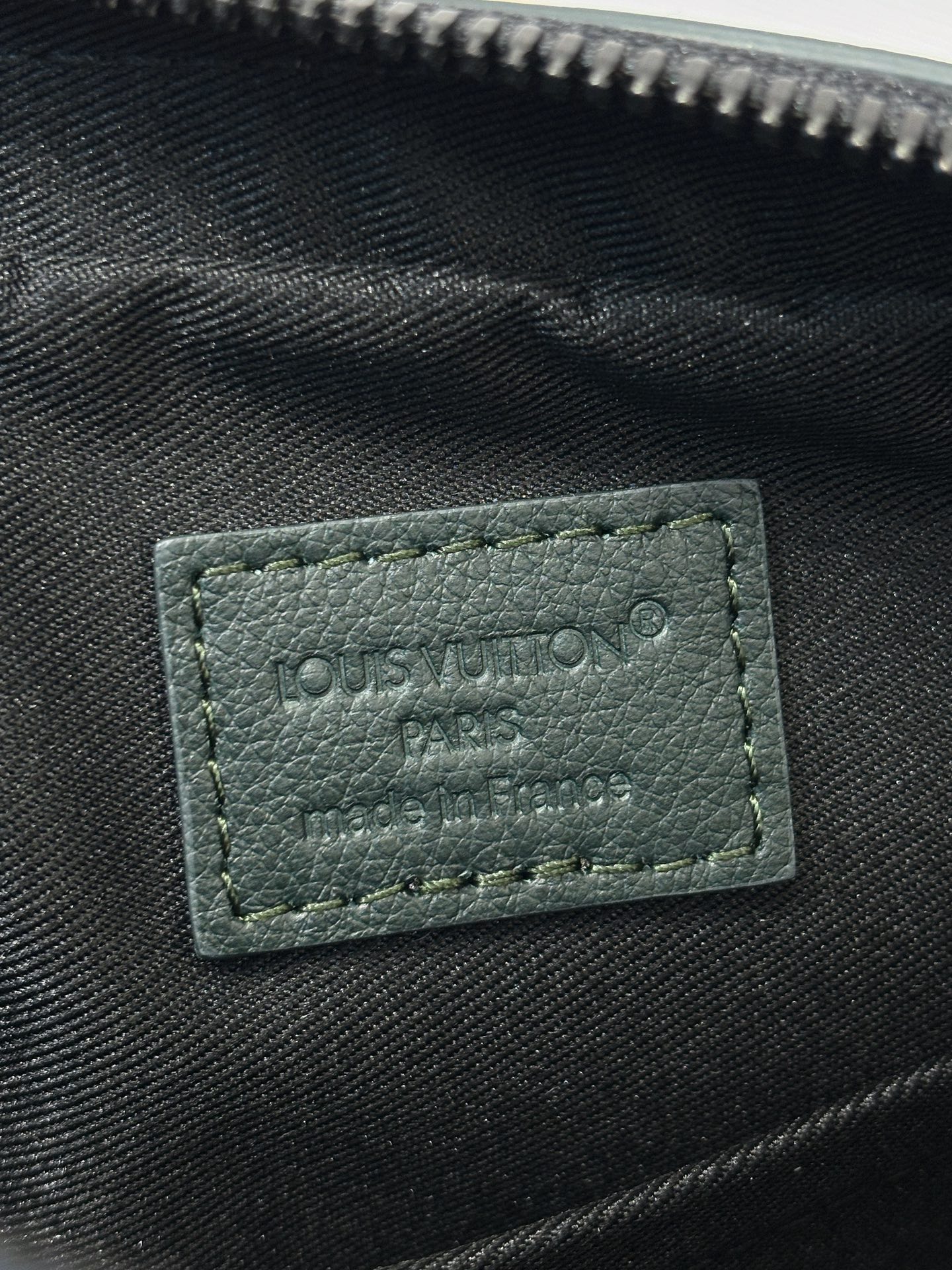 Louis Vuitton Messenger Bag Cow Leather M-25cm-s