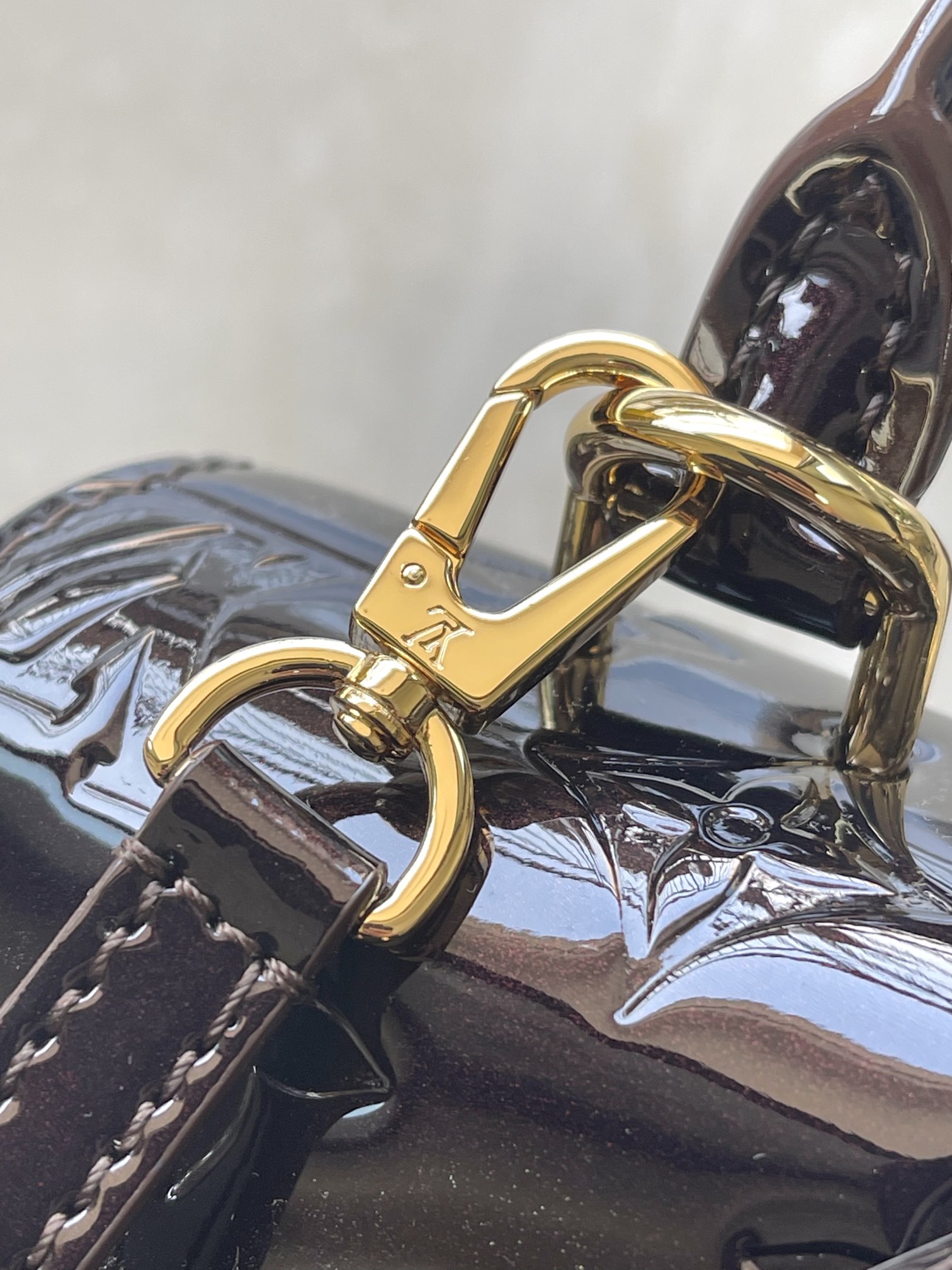 Louis Vuitton Basic Bag Gold M-l