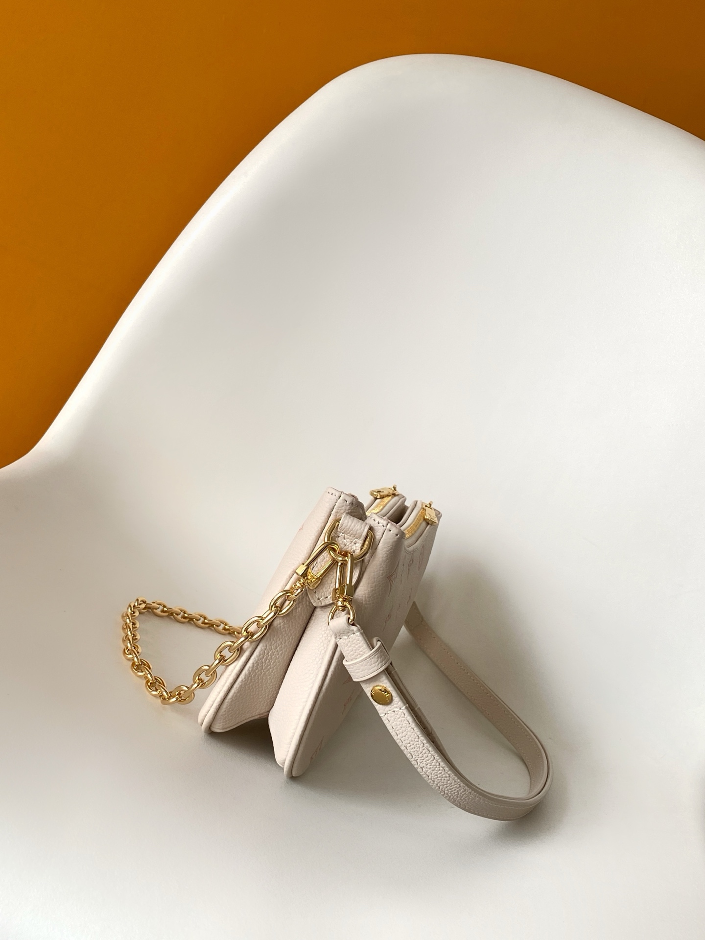 Louis Vuitton Basic Bag Cow Leather Black M-l-s