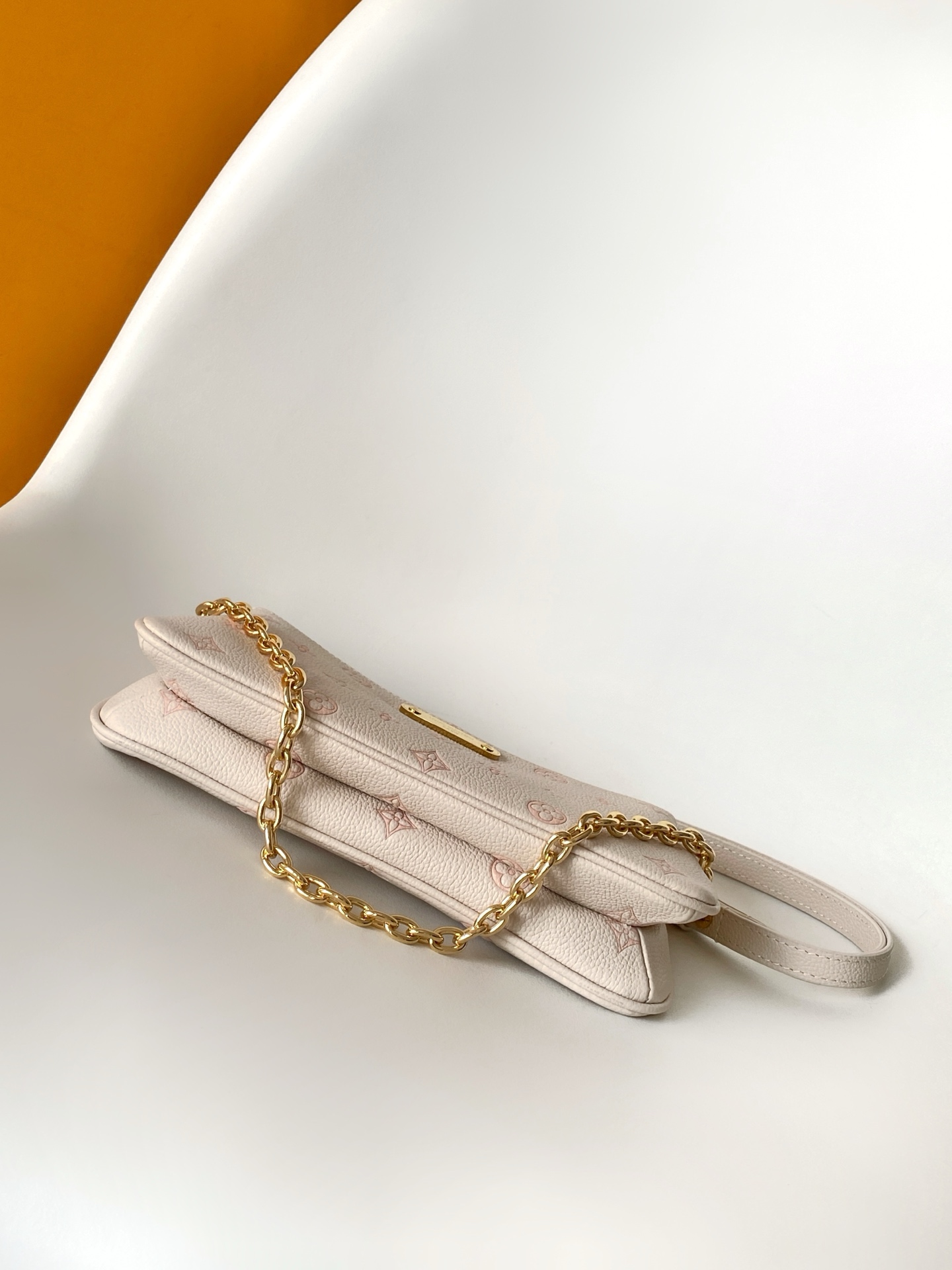 Louis Vuitton Basic Bag Cow Leather Black M-l-s