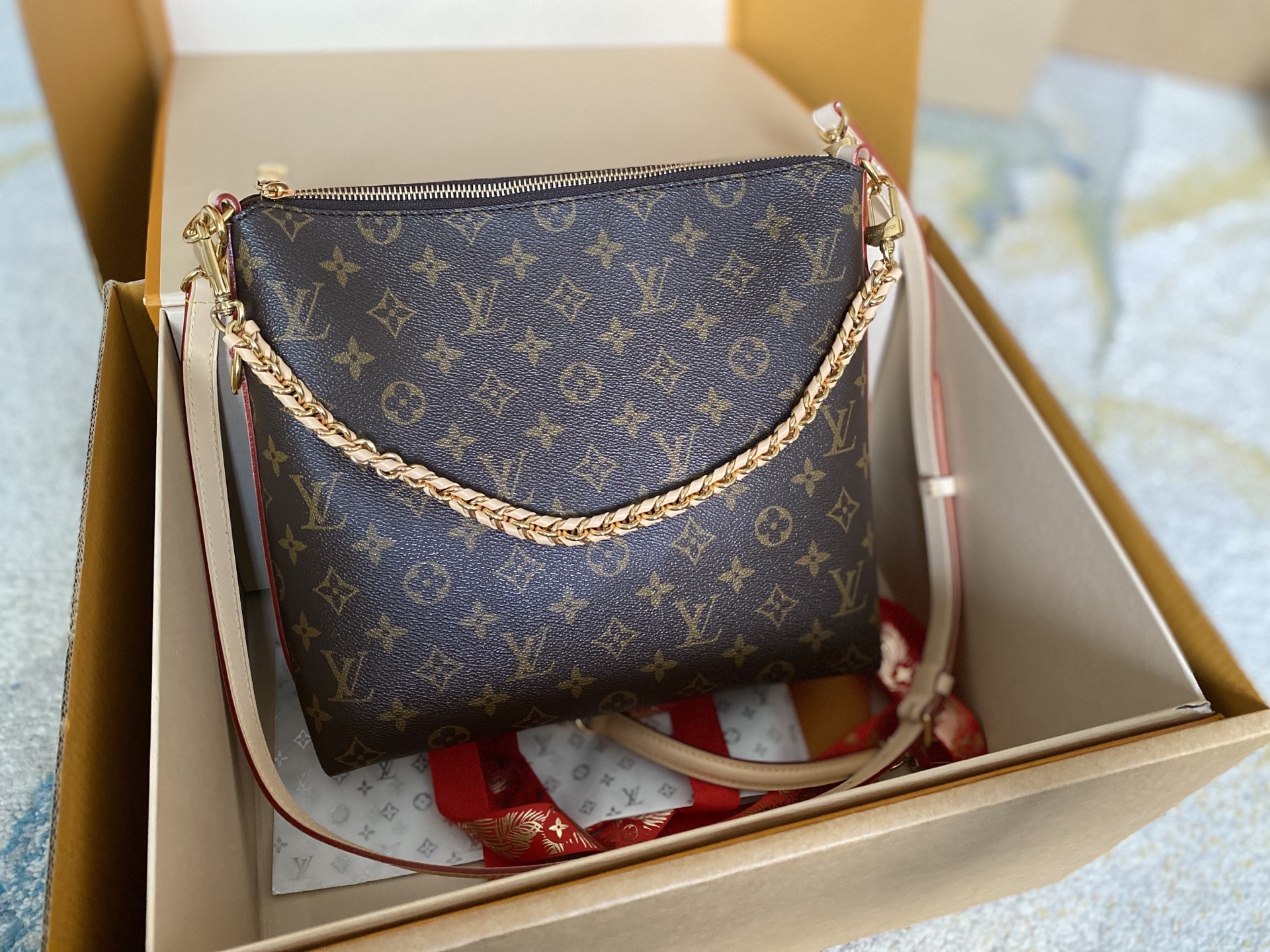 Louis Vuitton Basic Bag Cow Leather M-l-s