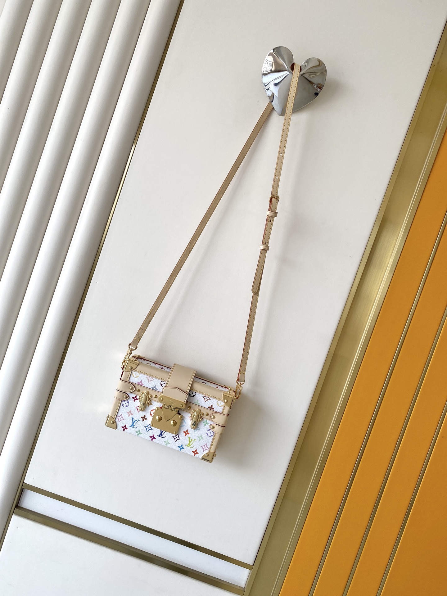 Louis Vuitton Basic Bag Canvas M-l-s