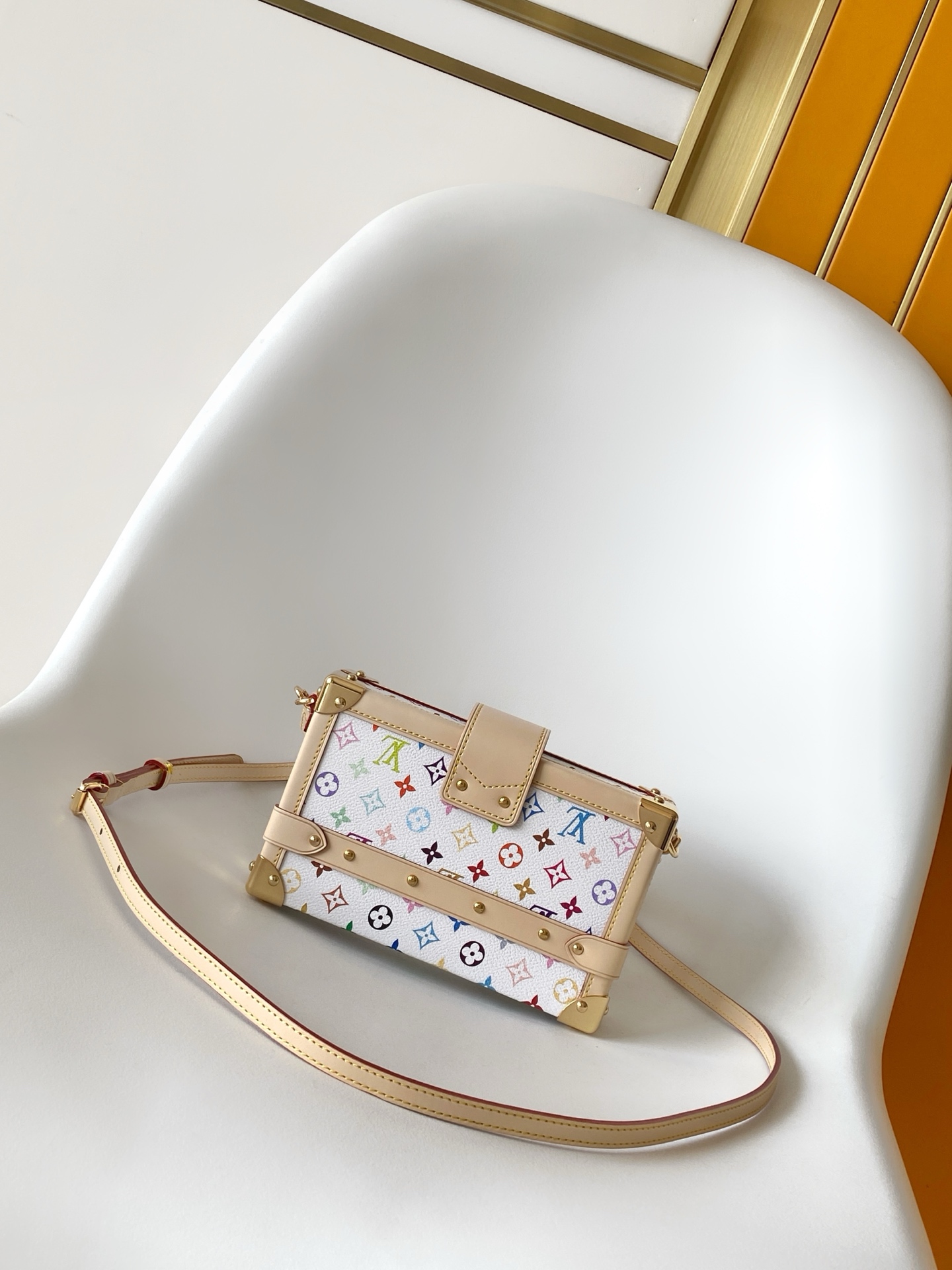 Louis Vuitton Basic Bag Canvas M-l-s