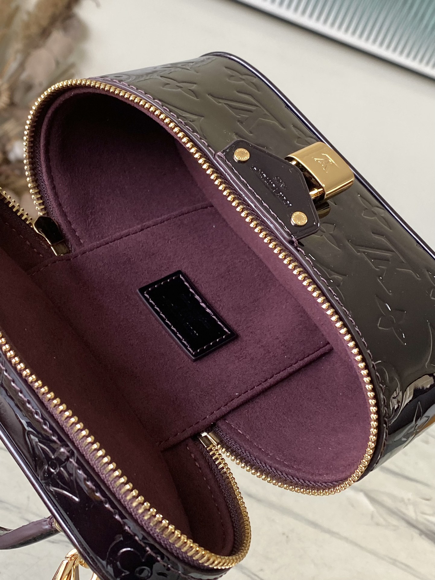 Louis Vuitton Basic Bag Canvas Gold M-l