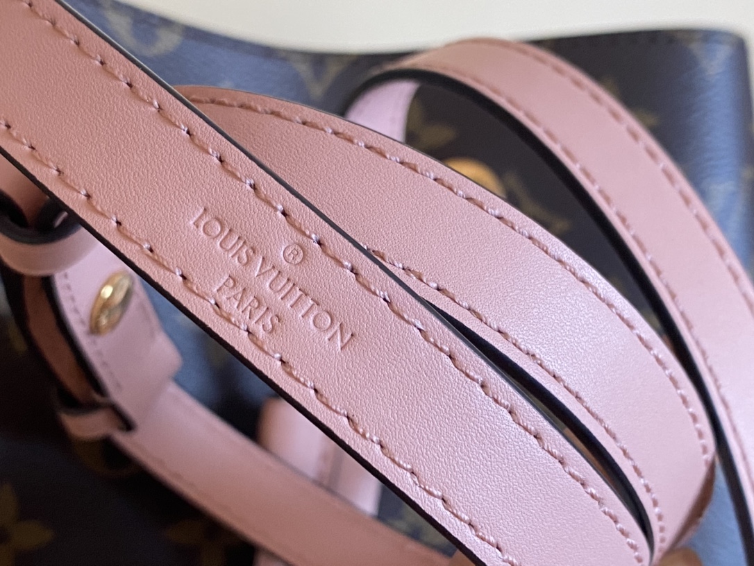 Louis Vuitton Basic Bag Pink M