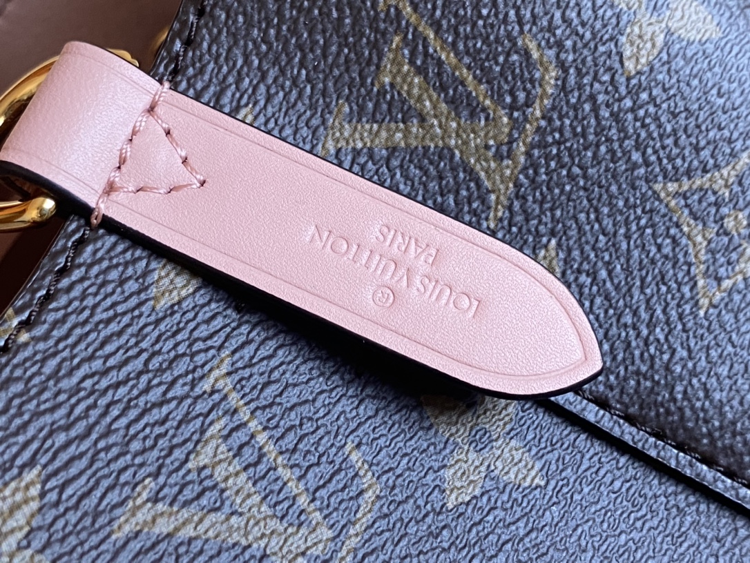 Louis Vuitton Basic Bag Pink M