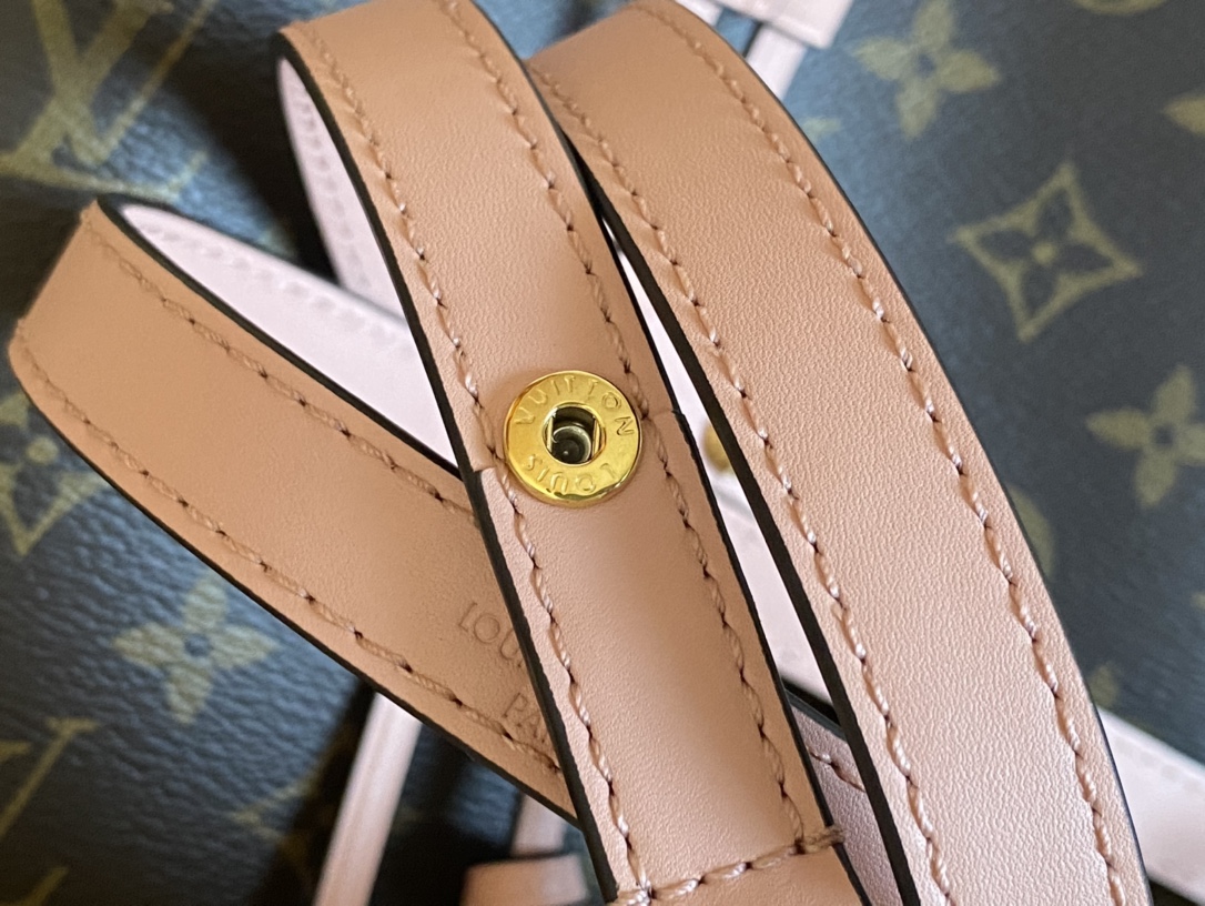 Louis Vuitton Basic Bag Pink M