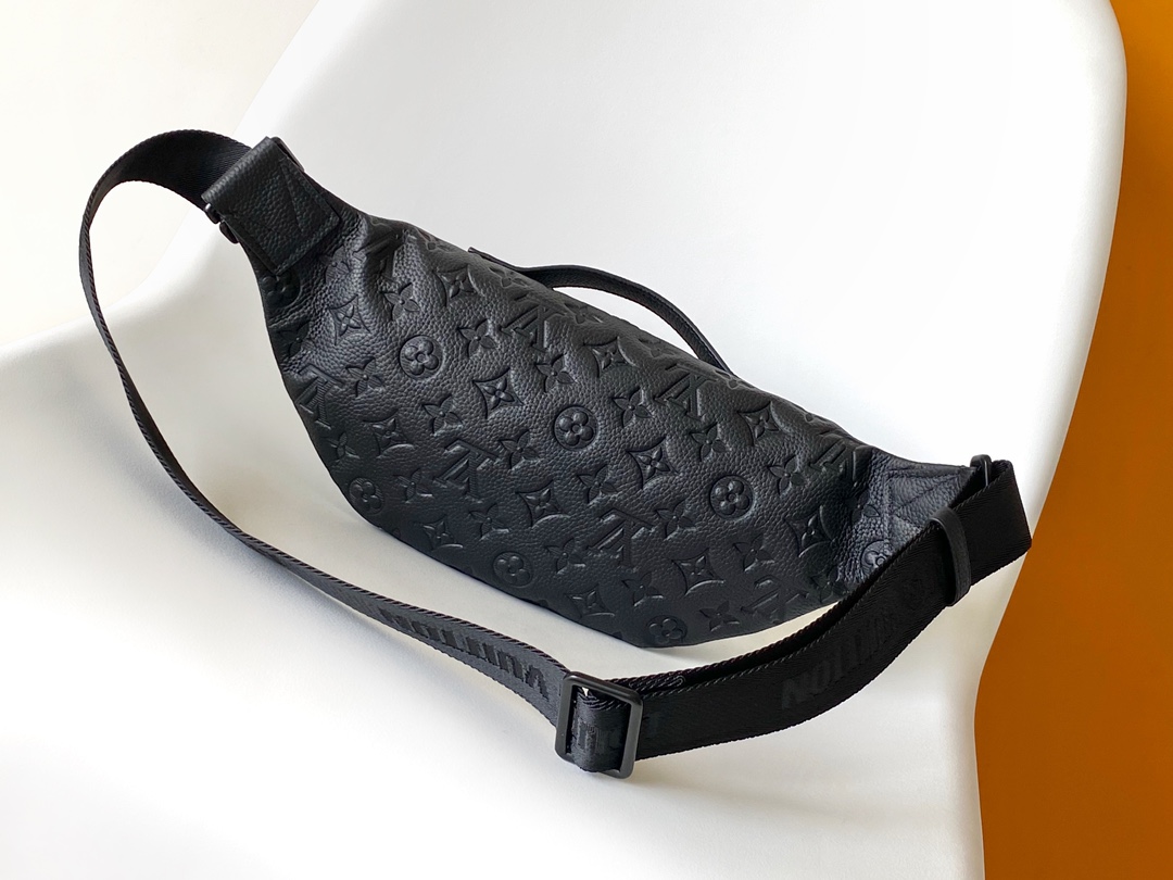 Louis Vuitton Basic Bag Cow Leather Black M-s