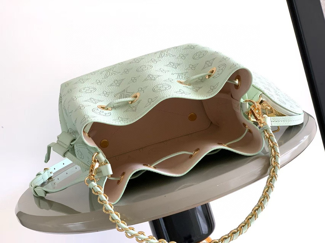 Louis Vuitton Bucket Bag Cow Leather M-l