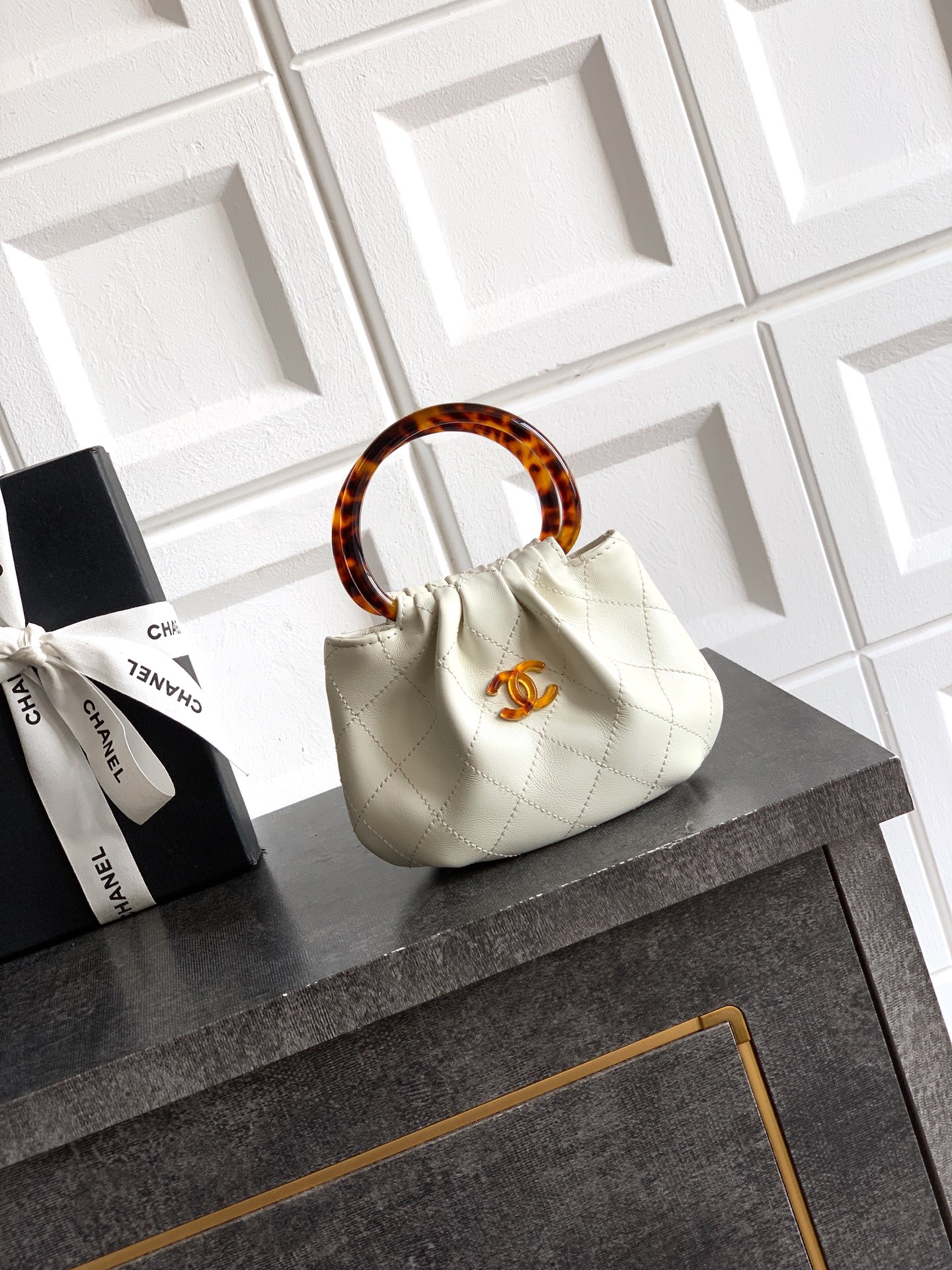 Chanel Tote Bag Sheepskin White M-l