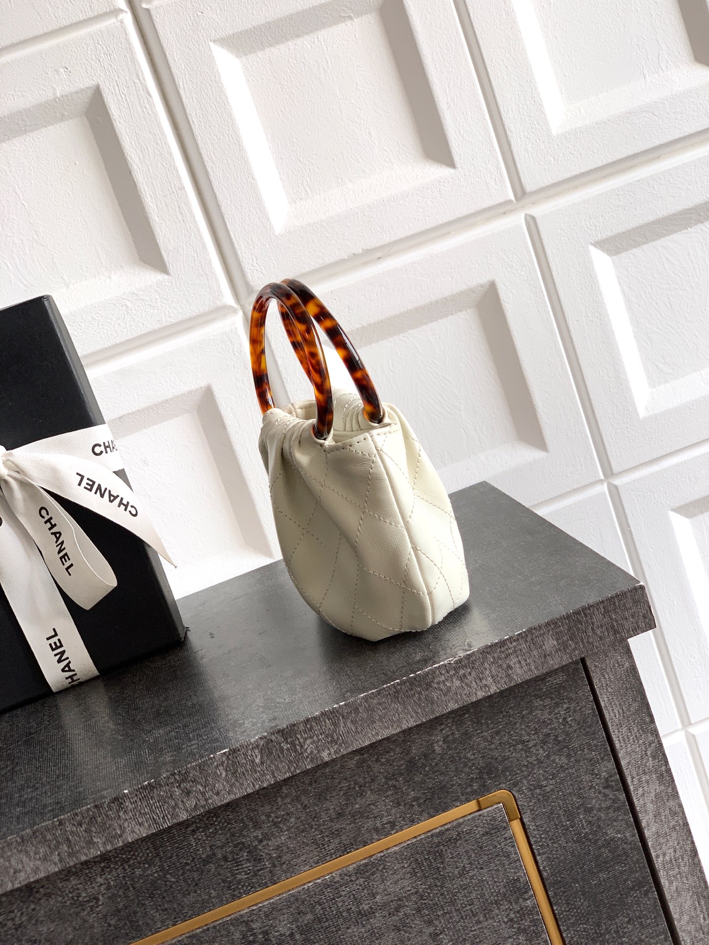 Chanel Tote Bag Sheepskin White M-l