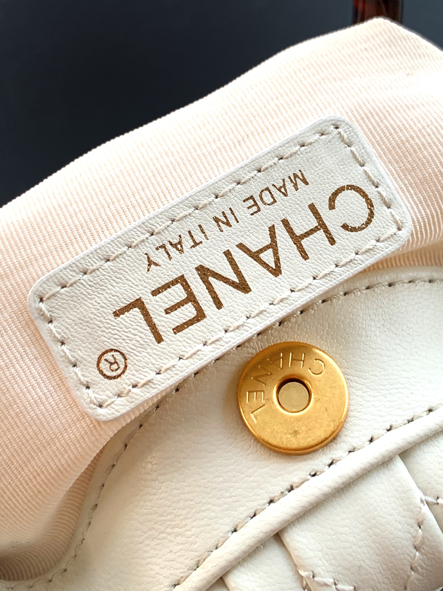 Chanel Tote Bag Sheepskin White M-l