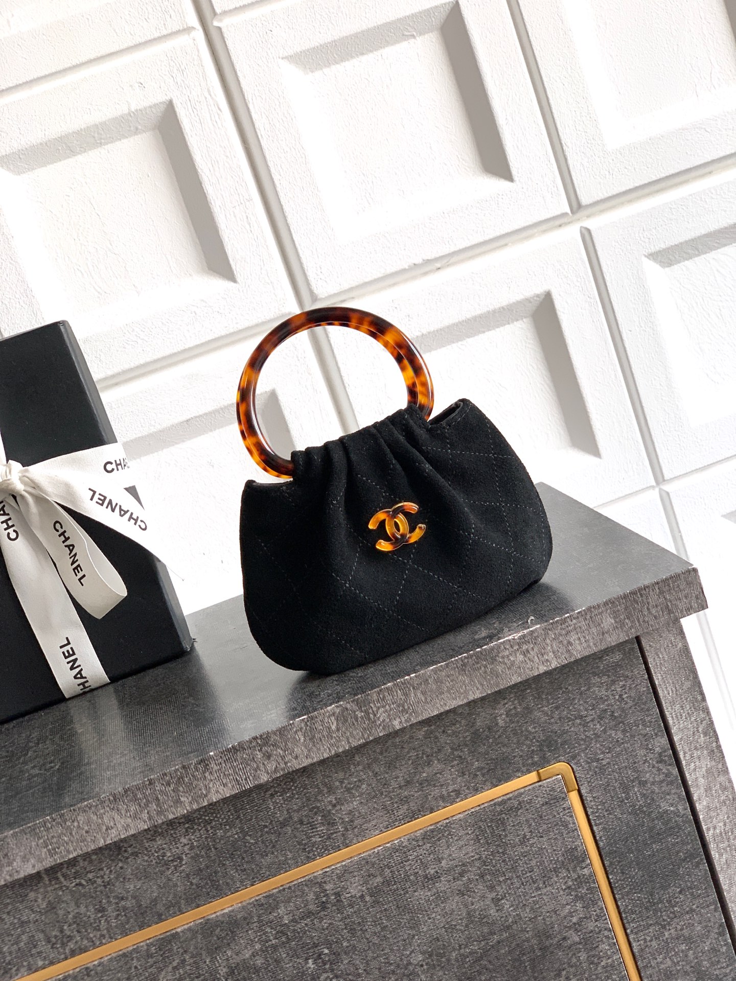 Chanel Basic Bag Black M-l