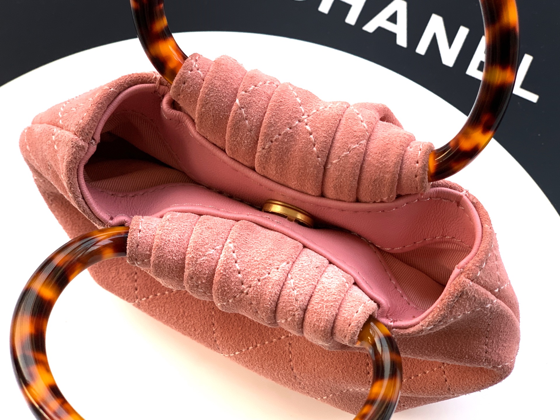 Chanel Basic Bag Pink M-l