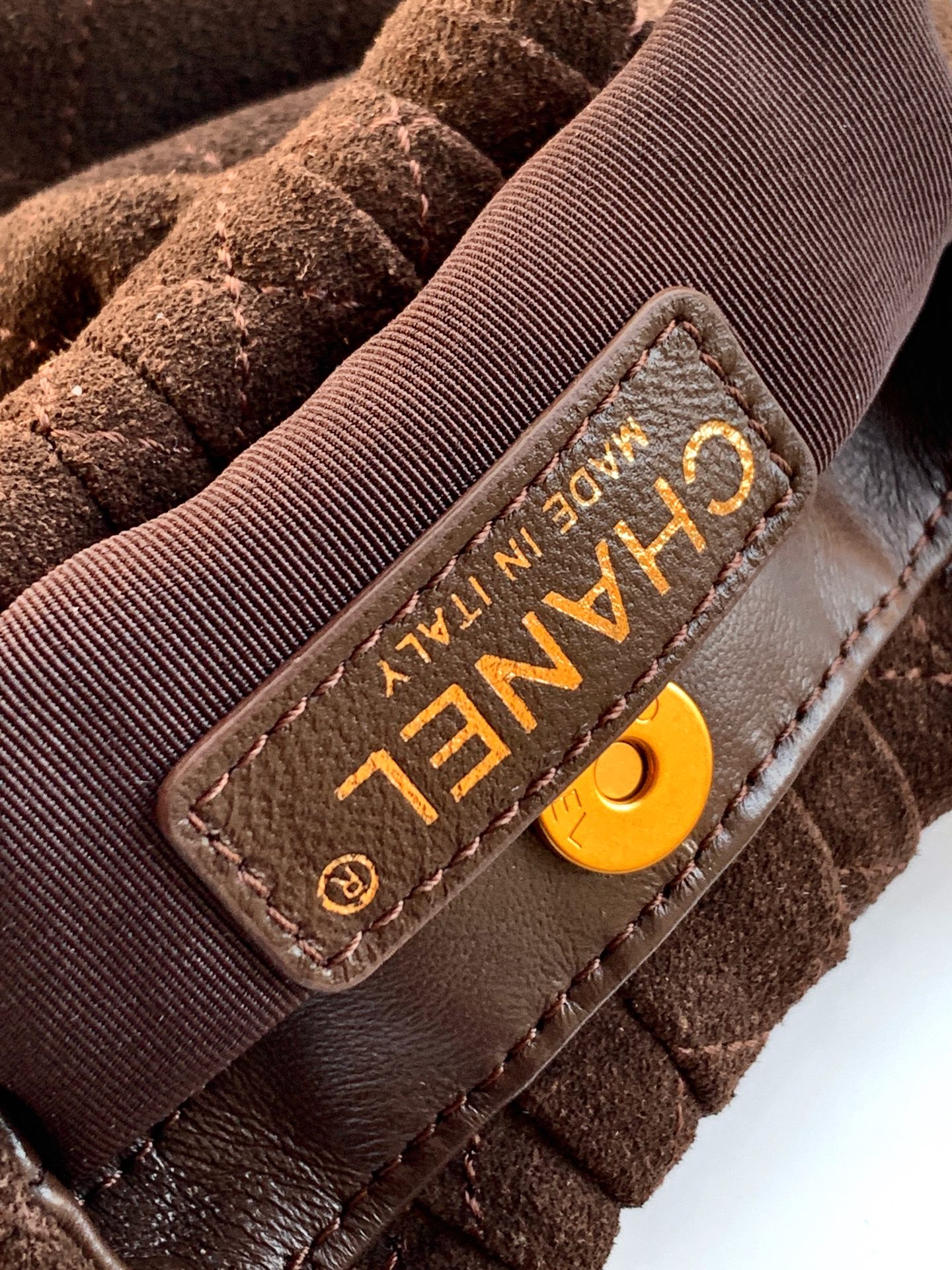 Chanel Basic Bag M-l