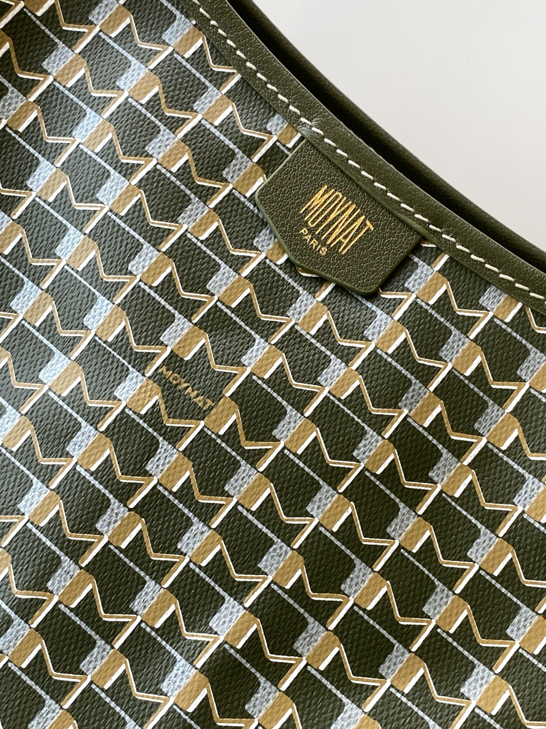 Moynat Basic Bag Large Capacity M-15cm